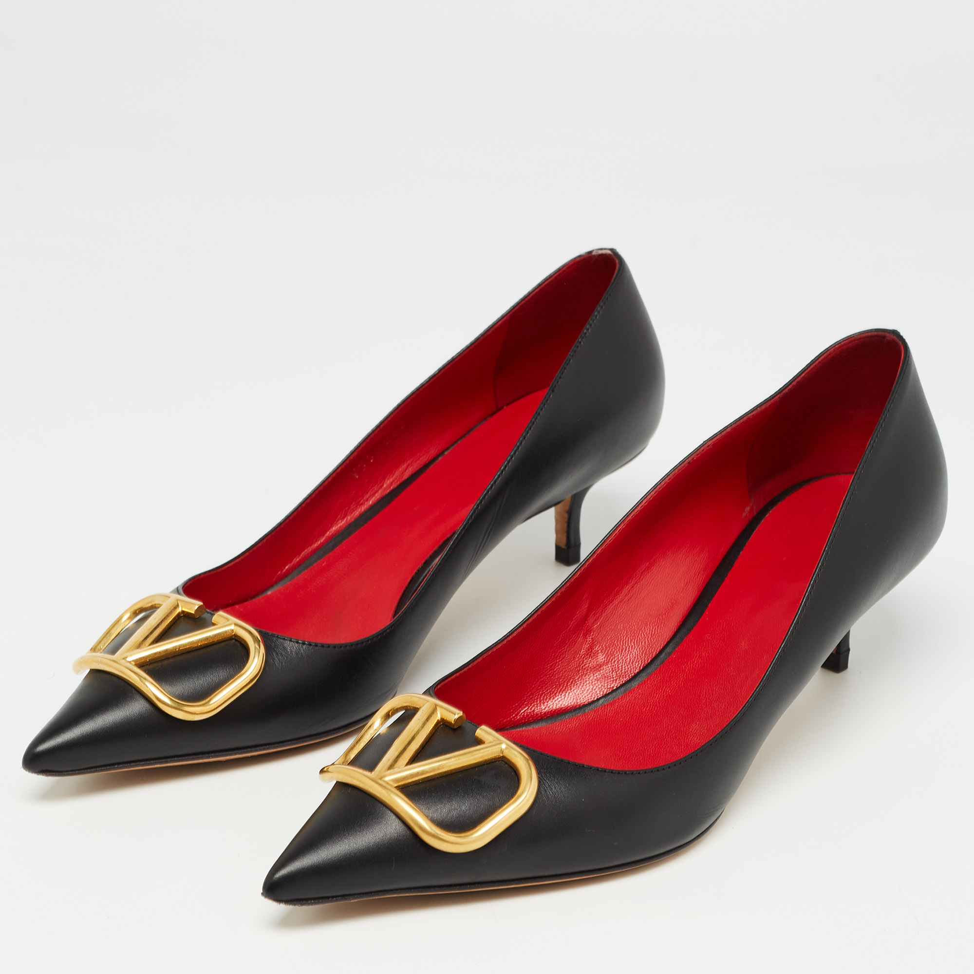 

Valentino Black Leather VLogo Pointed Toe Pumps Size