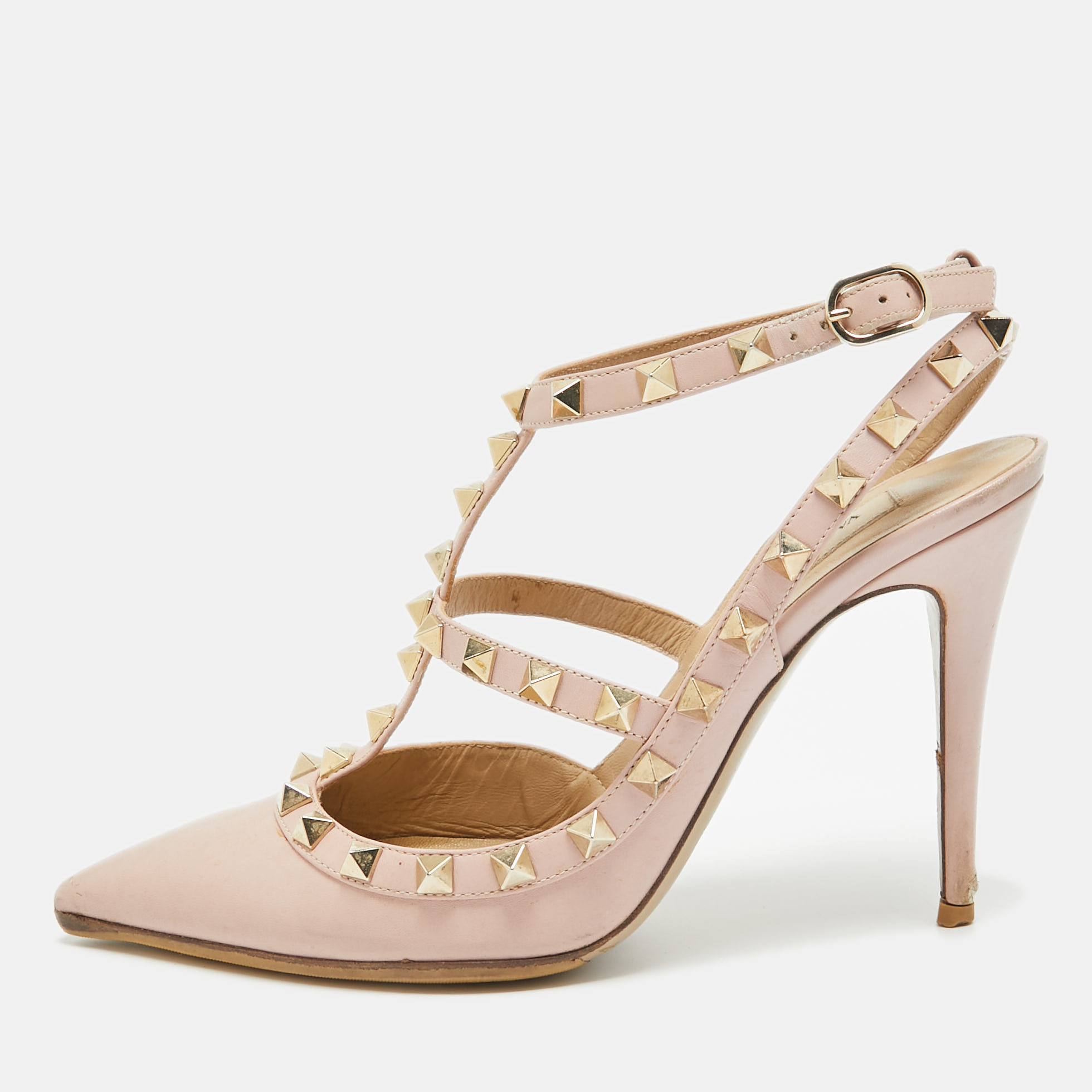 Perfectly sewn and finished to ensure an elegant look and fit these Valentino shoes are a purchase youll love flaunting. They look great on the feet.