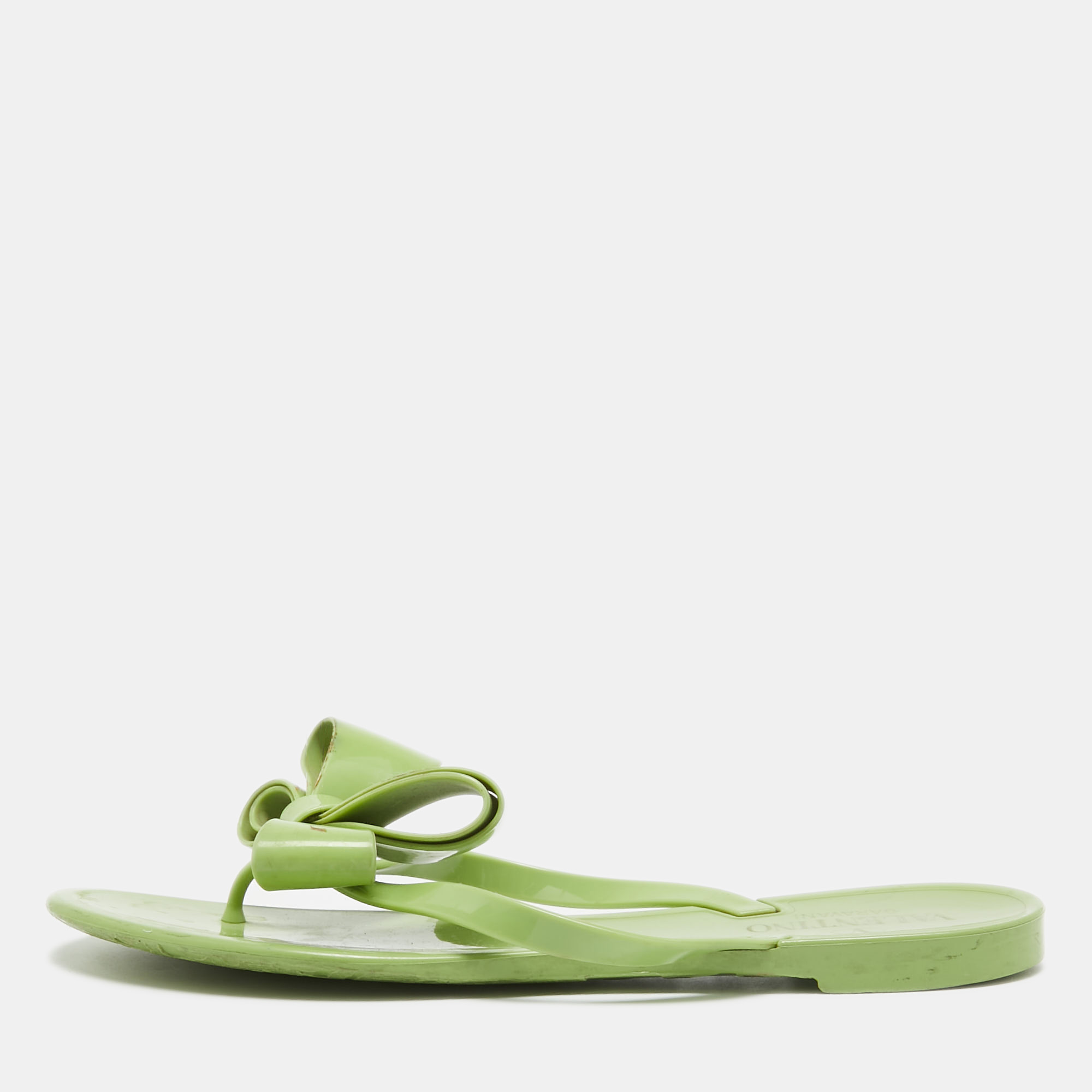 Pre-owned Valentino Garavani Green Rubber Rockstud Bow Thong Flat Slides Size 38