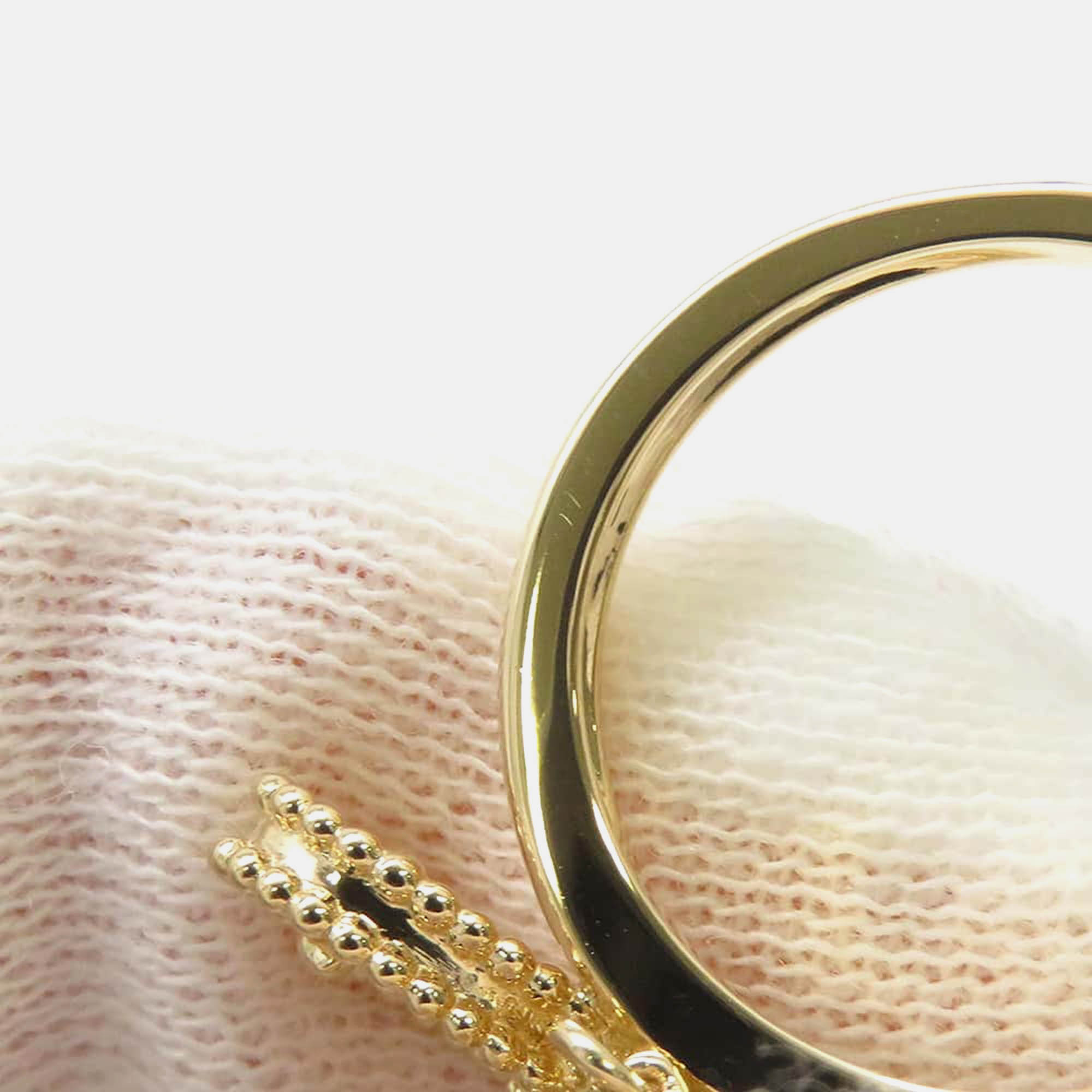 Van Cleef & Arpels 18K Yellow Gold Diamond Mother of Pearl Sweet Alhambra Effeuillage Ring EU 48 