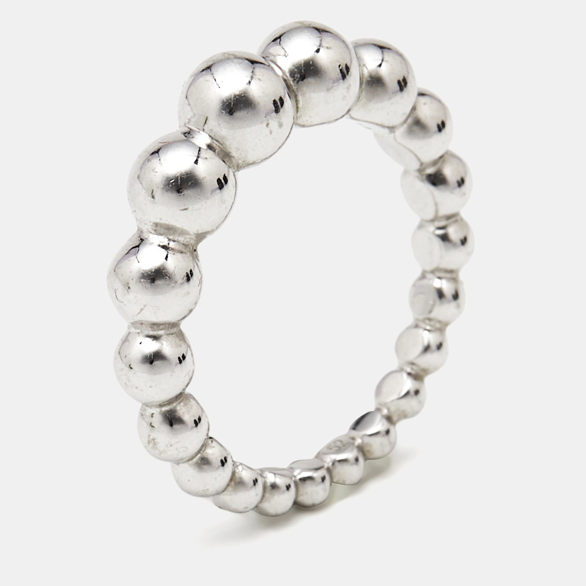 

Van Cleef & Arpels Perlee Pearls Oversized 18K White Gold Ring 52