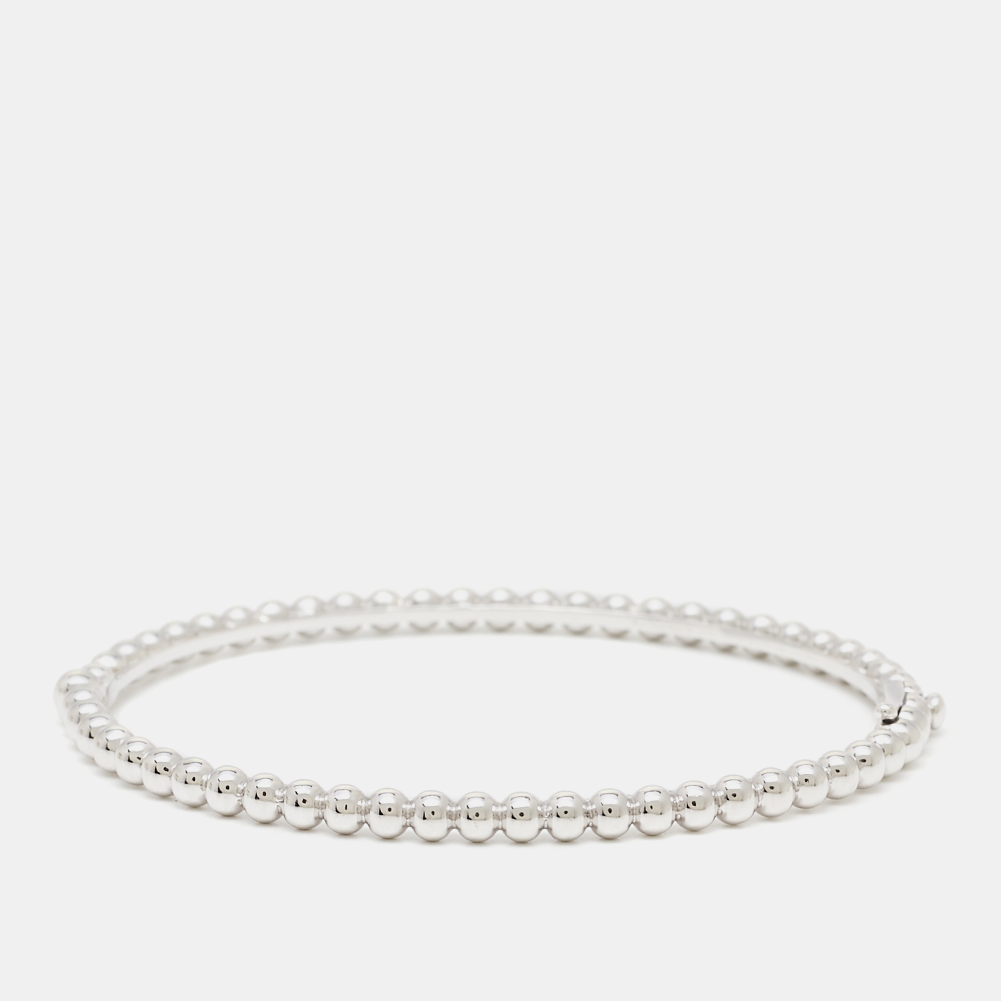 

Van Cleef & Arpels Perlée Pearls Medium Model 18k White Gold Bracelet
