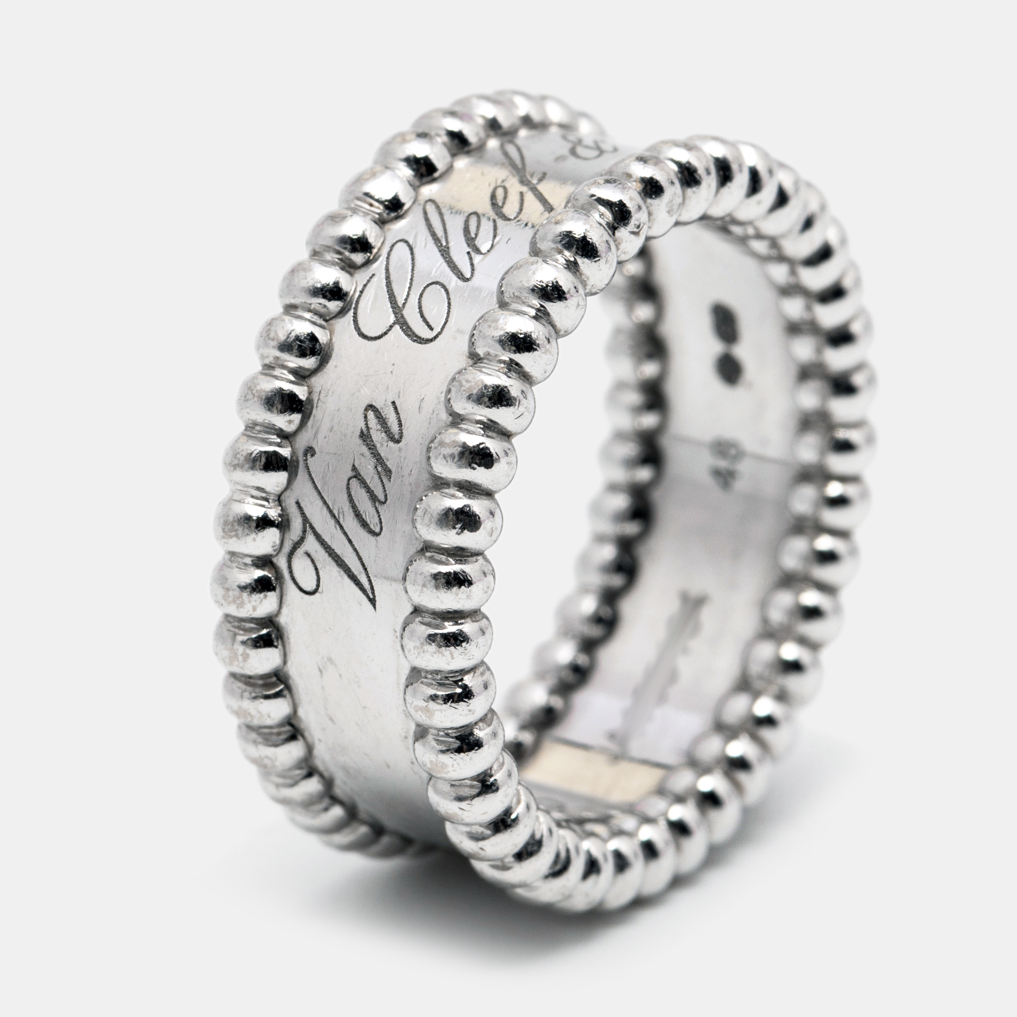Van Cleef & Arpels - Perlee Signature Ring - Ring Woman White Gold