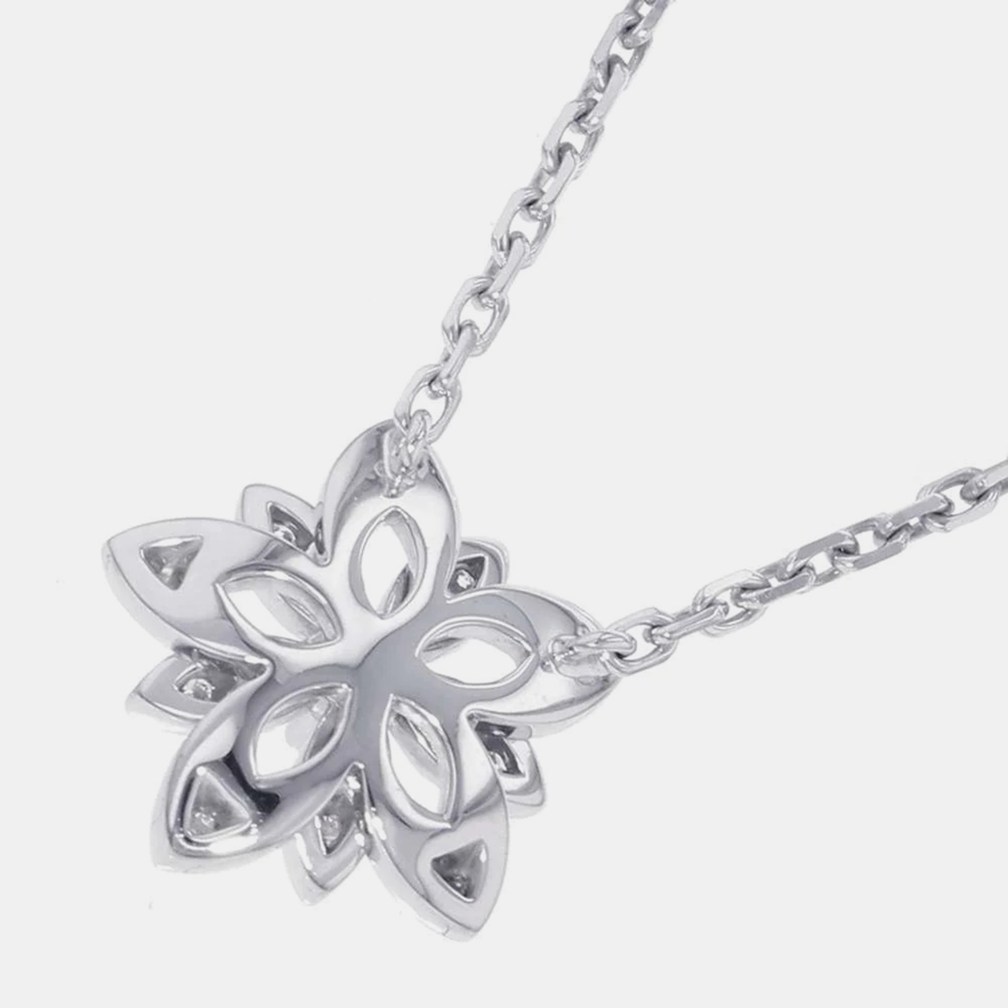 

Van Cleef & Arpels Lotus Mini Openwork 18K White Gold Diamond Necklace