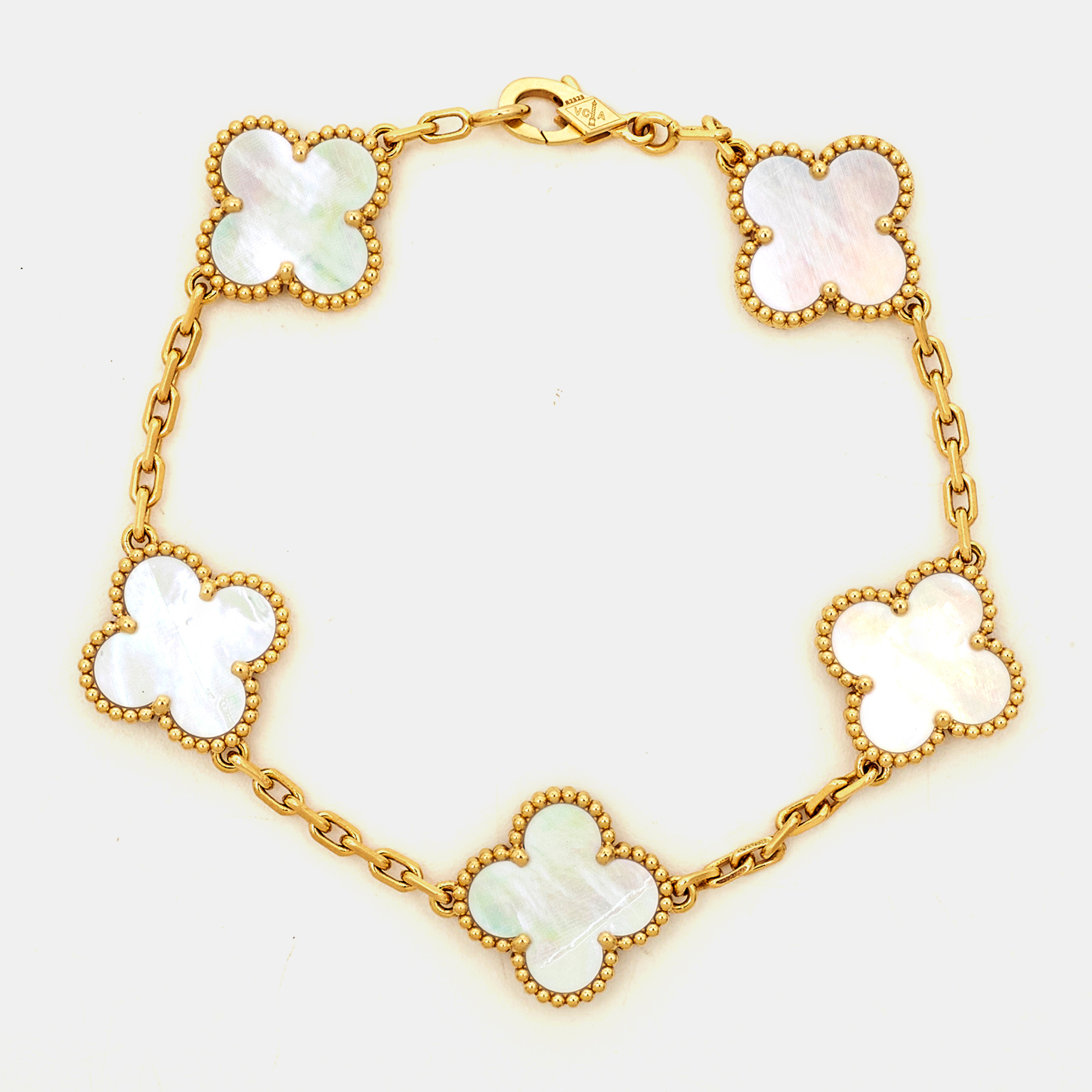 مملوكة مسبقًا سوار فان كليف أند أربلز ستيشن فينتدج ألامبرا صدف وذهب اصفر عيار 18 خمس حليات