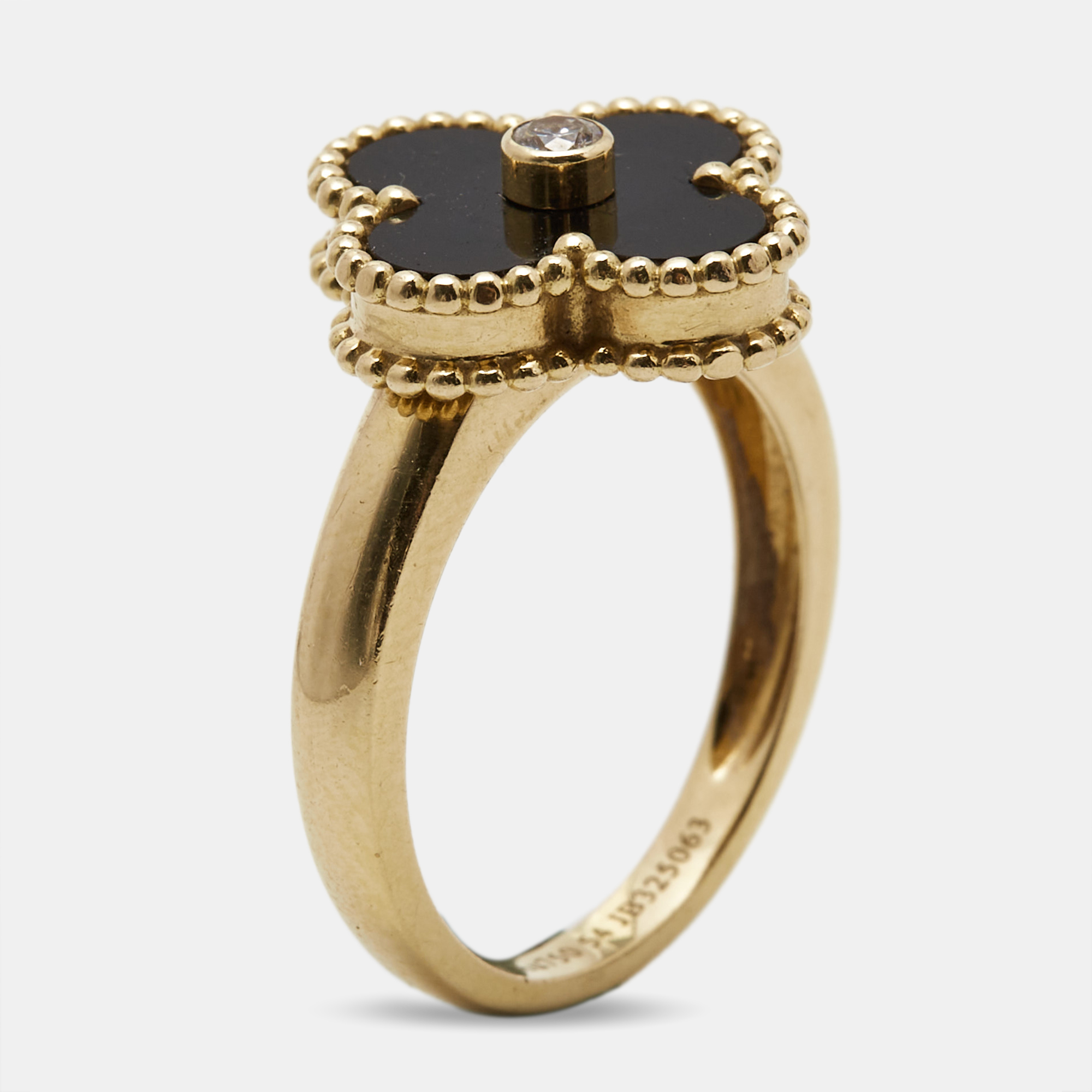 Pre-owned Van Cleef & Arpels Vintage Alhambra Onyx Diamond 18k Yellow Gold Ring Size 54