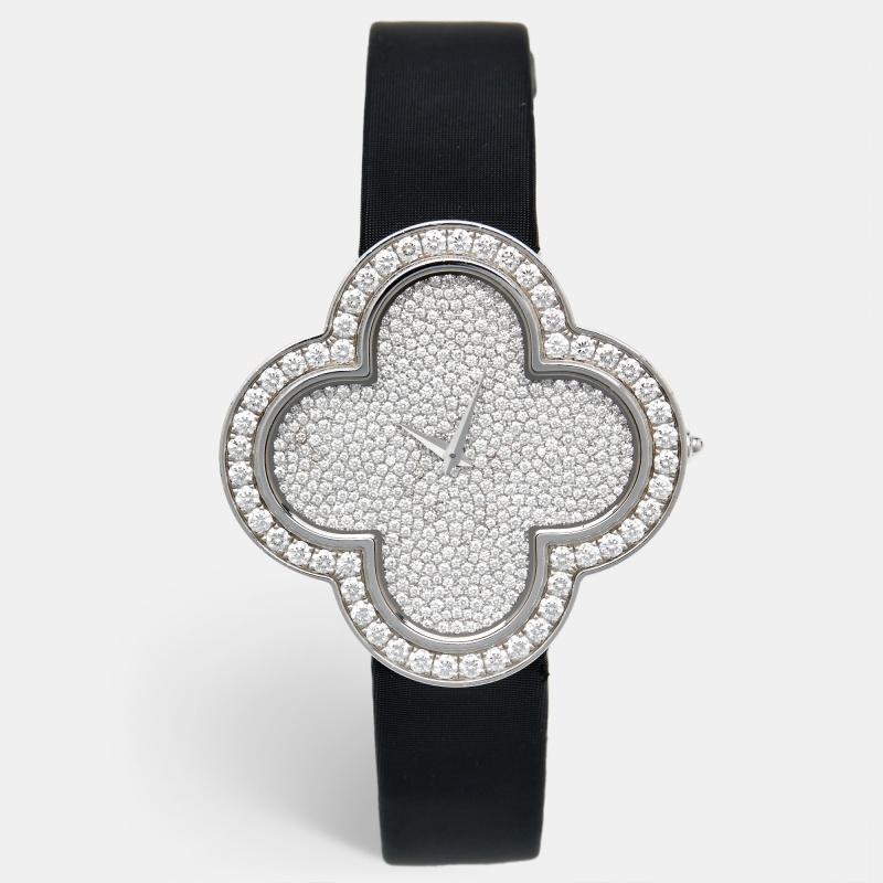 

Van Cleef & Arpels Diamond Pave, Black
