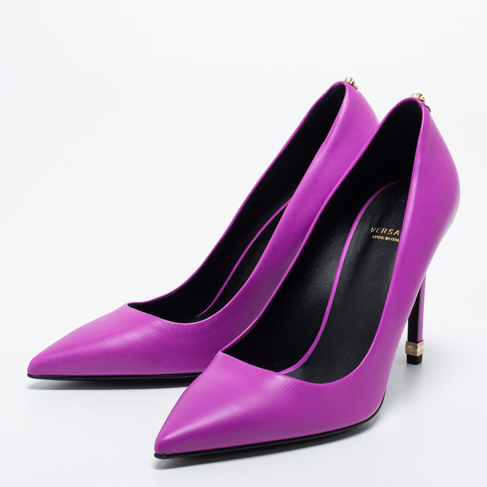 

Versace Magenta Leather Pointed Toe Pumps Size, Purple