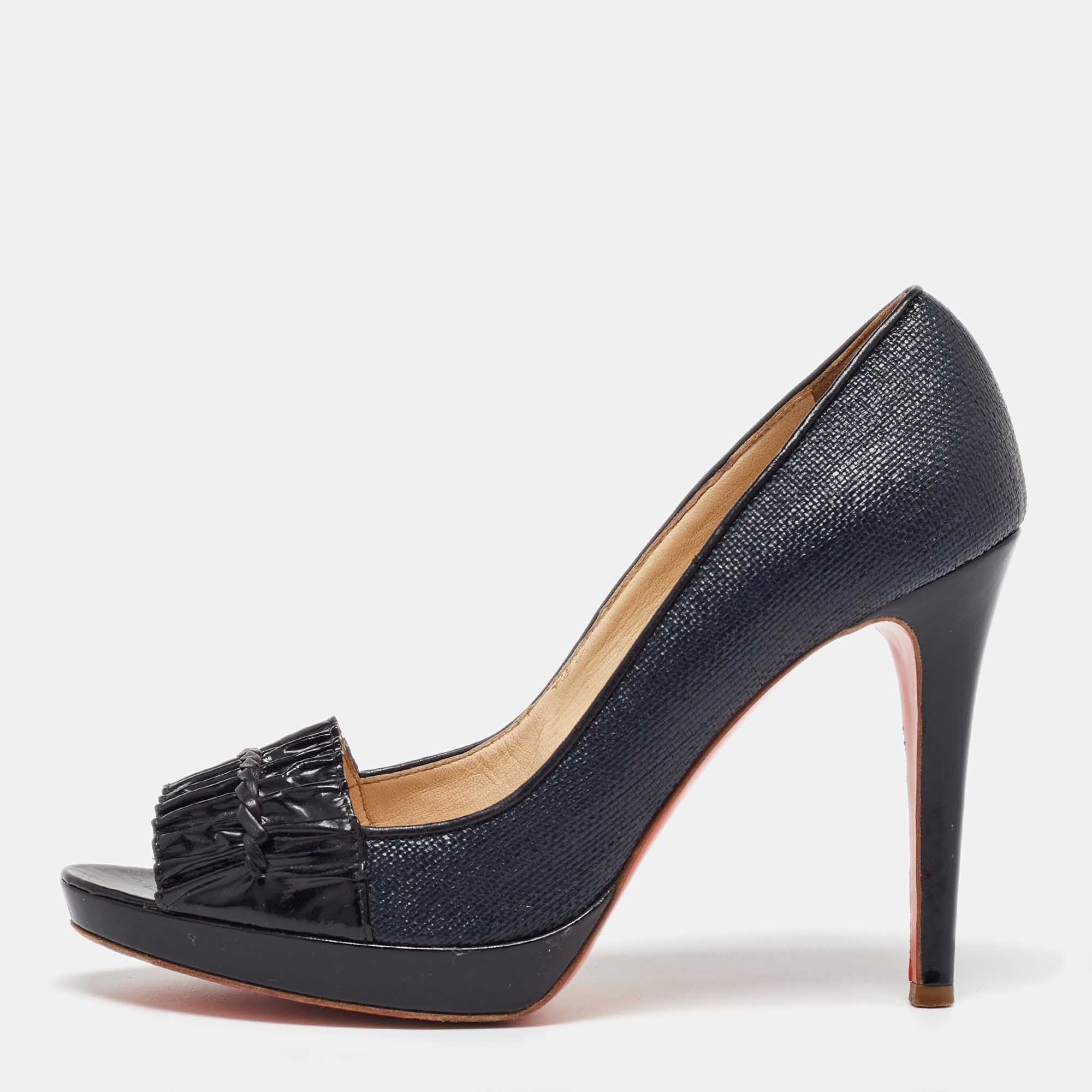 

Versace Black Coated Raffia and Patent Leather Peep Toe Pumps Size