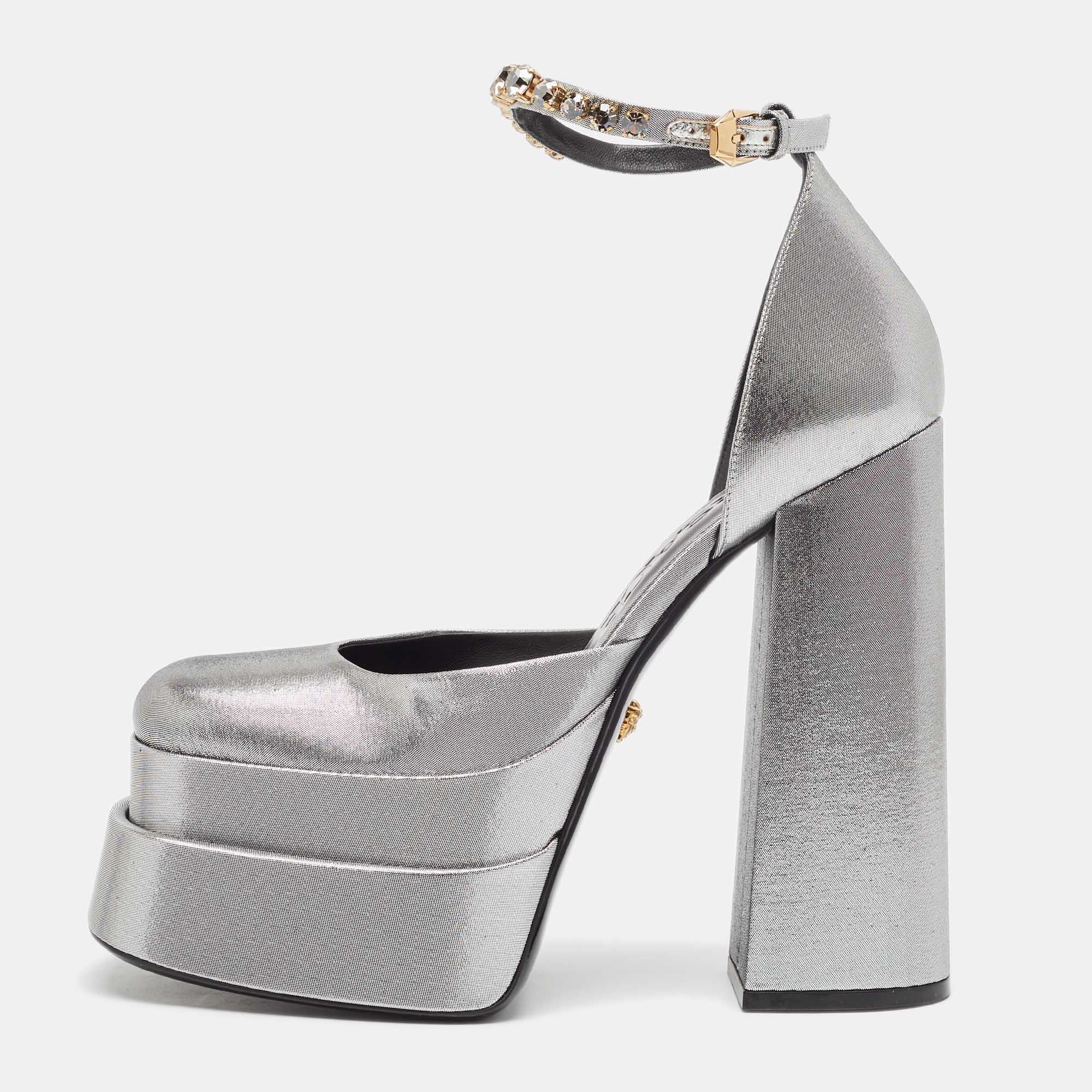 

Versace Silver Lurex Fabric Medusa Aevitas Double Platform Pumps Size