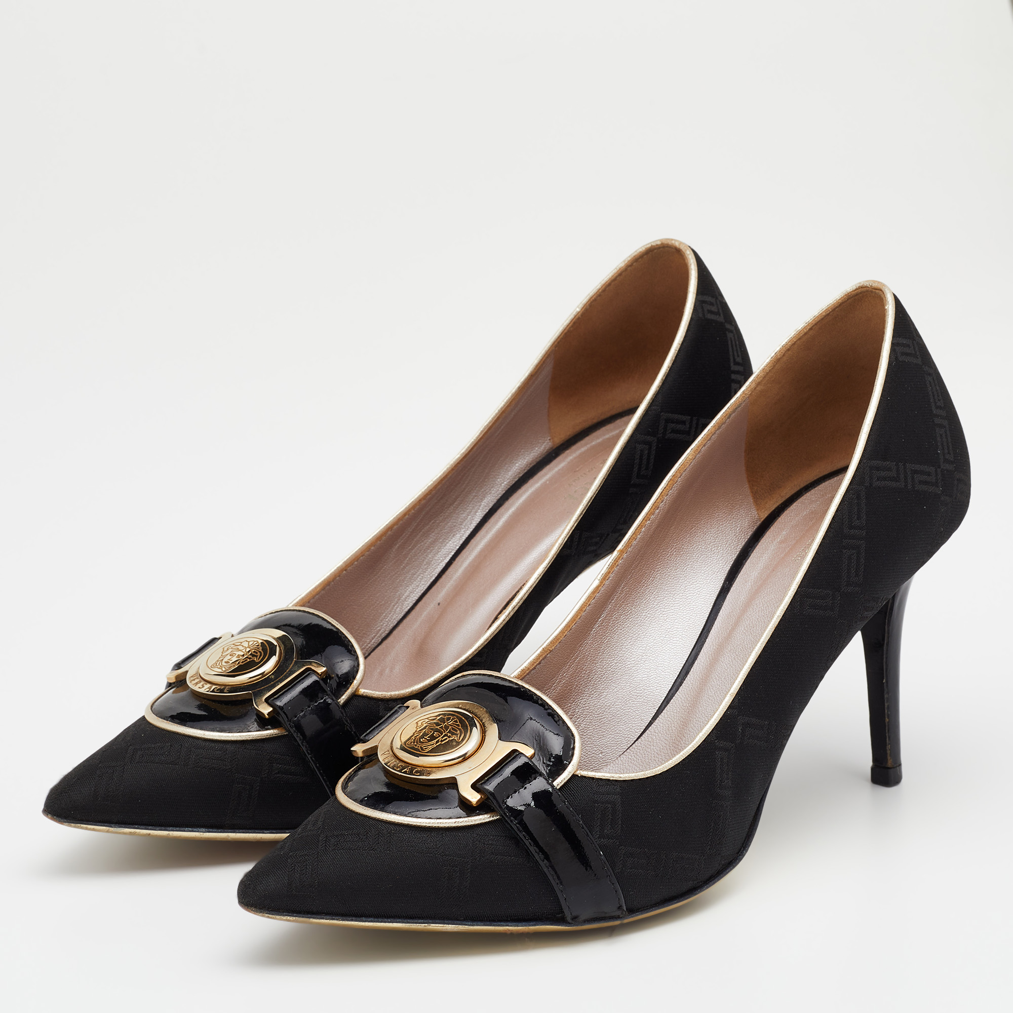 

Versace Black Fabric And Patent Leather Medusa Pointed Toe Pumps Size