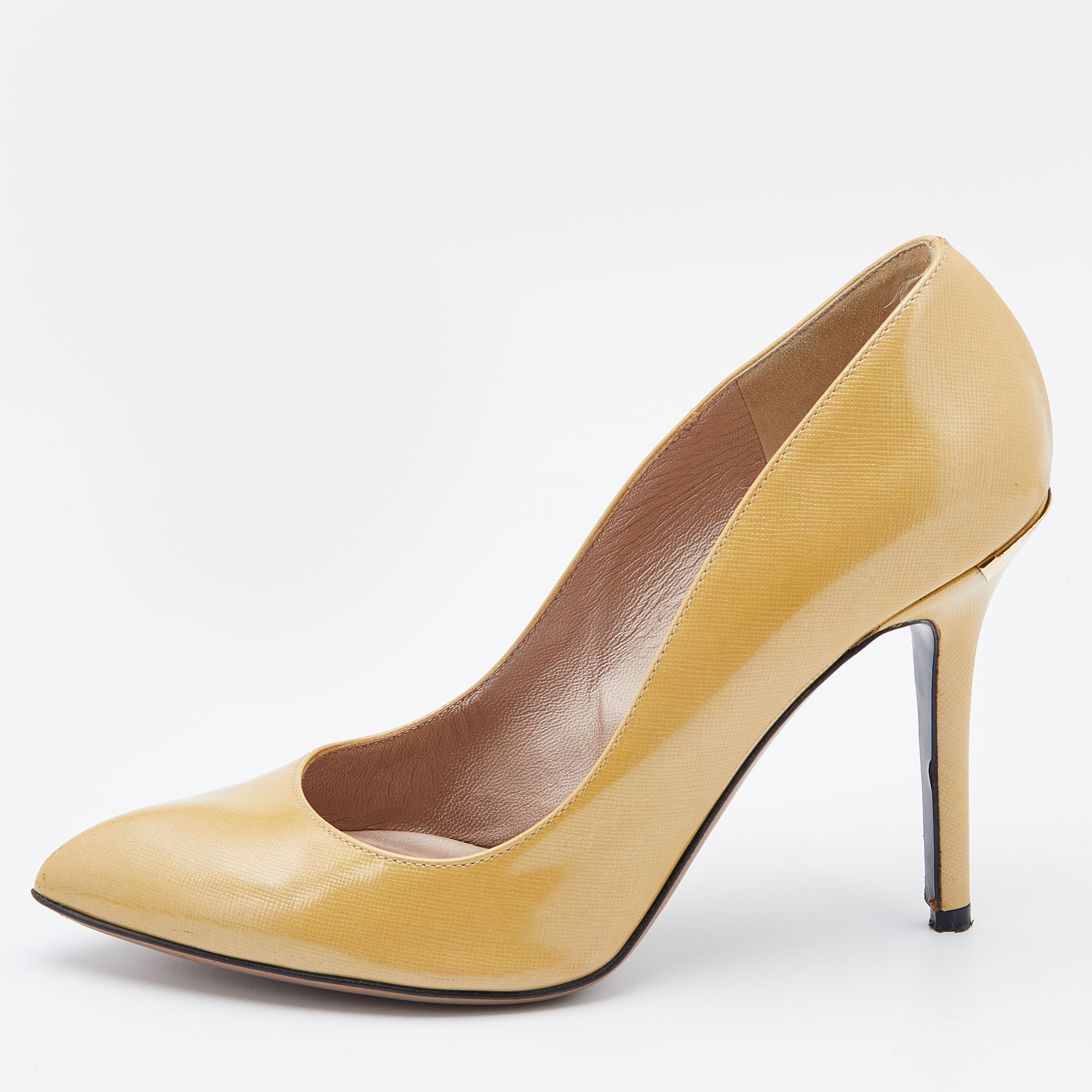 Pre-owned Versace Light Yellow Patent Leather Pointed Toe Pumps Size 38