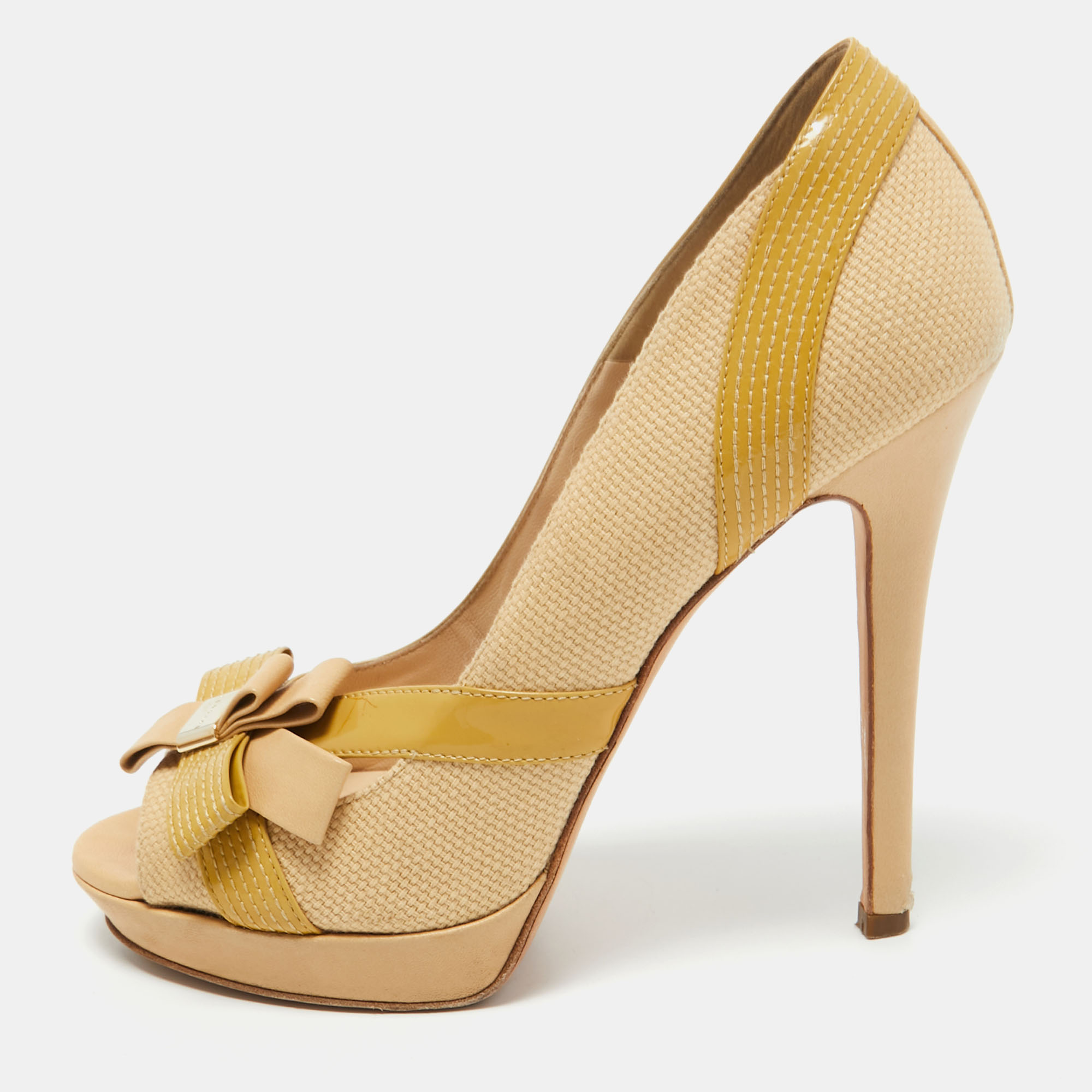Pre-owned Versace Beige/yellow Raffia And Patent Leather Peep Toe Pumps Size 39