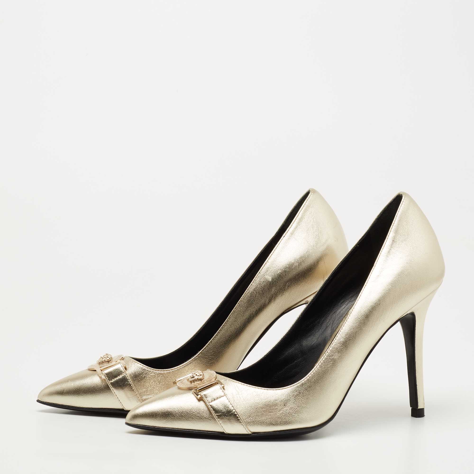 

Versace Metallic Gold Leather Medusa Detail Pointed Toe Pumps Size
