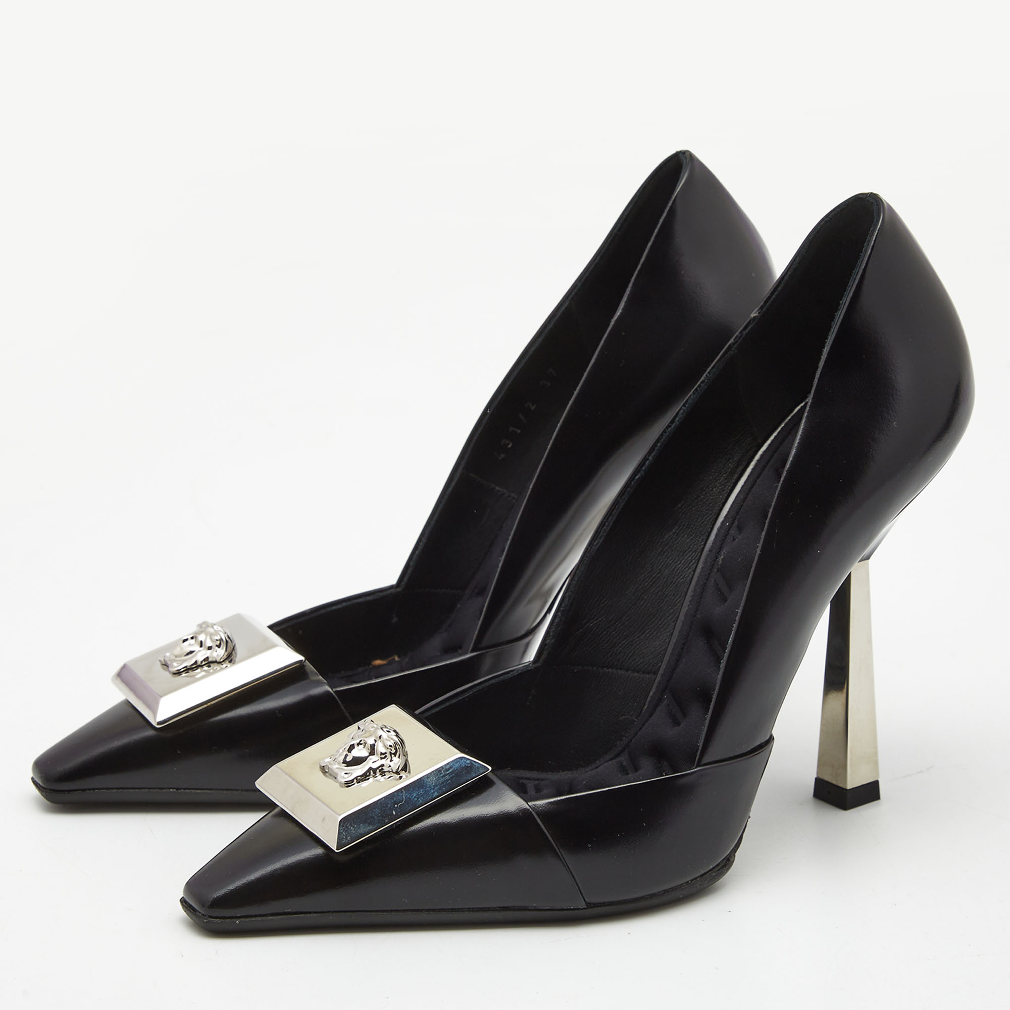 

Versace Black Leather Medussa Metal Heel Pumps Size