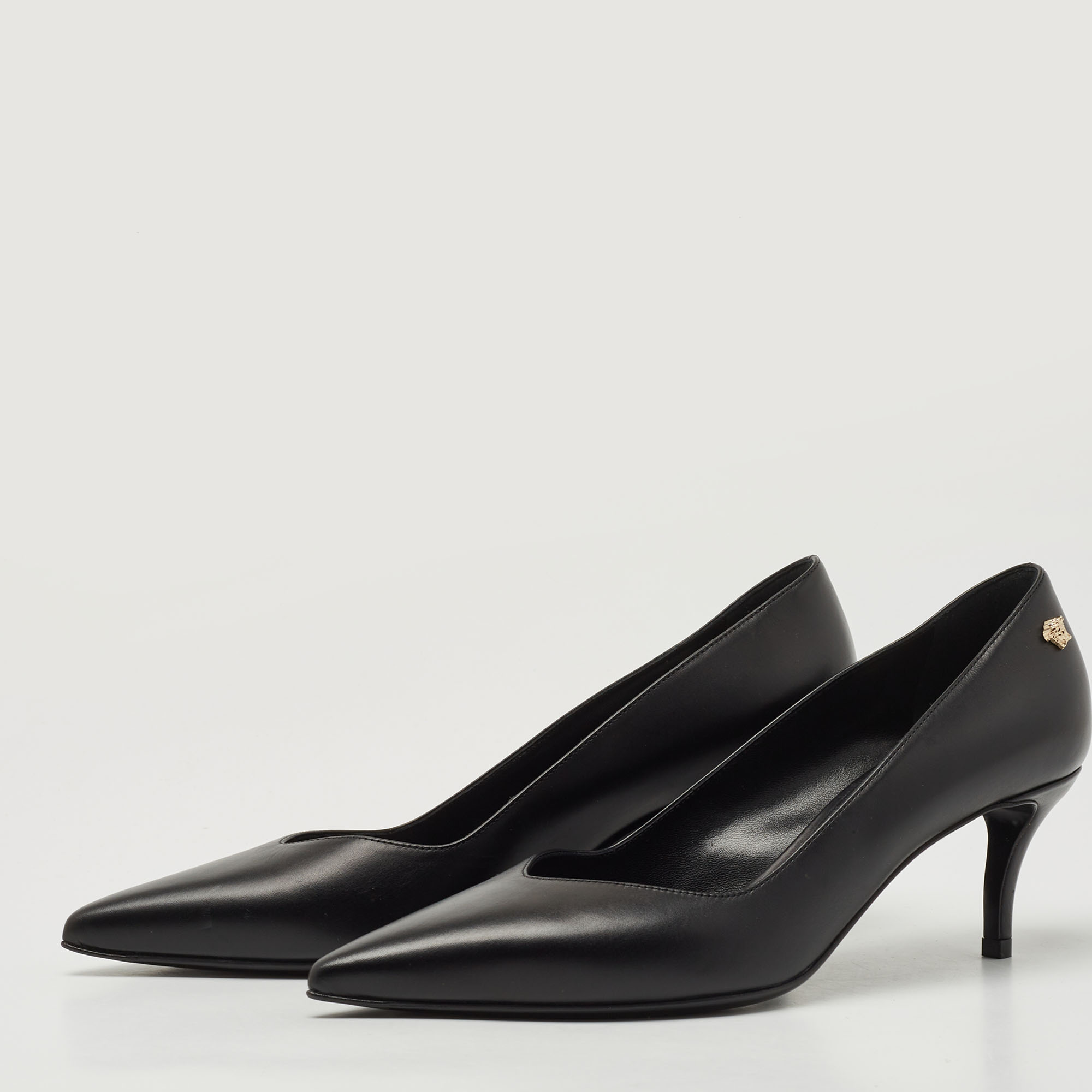 

Versace Black Leather Medusa Pointed Toe Pumps Size