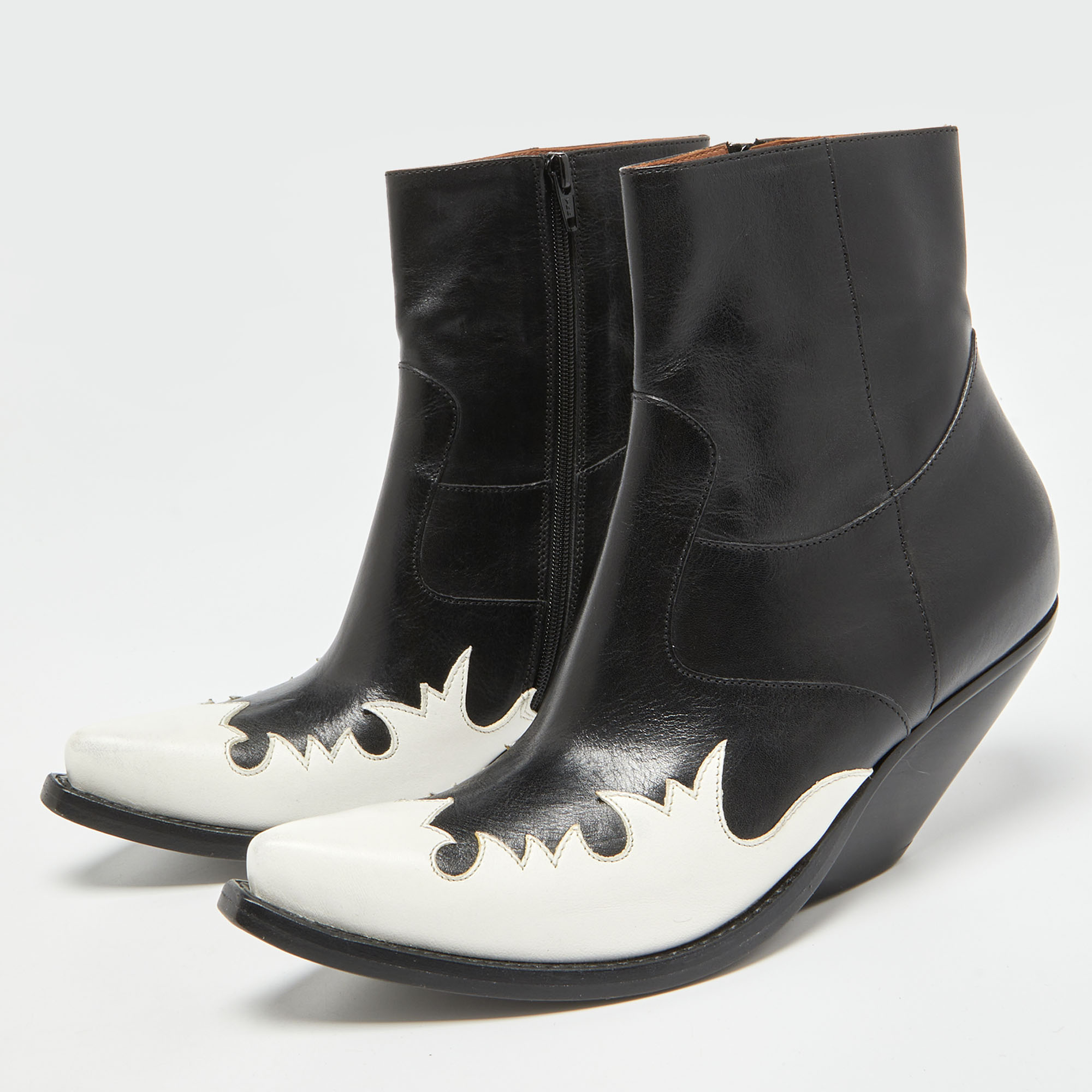 

Vetements Black/White Leather Texan Ankle Boots Size