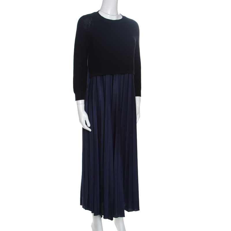 

Weekend Max Mara Navy Blue Cropped Sweater and Dress Set