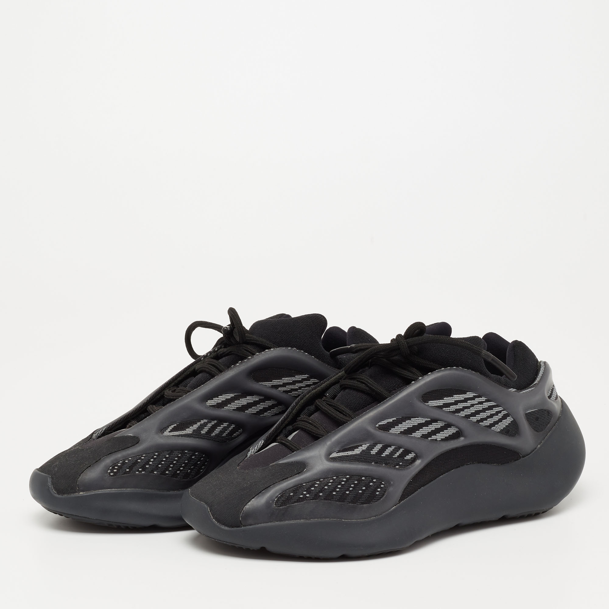 

Yeezy x Adidas Black Mesh And Knit Fabric Yeezy 700 V3 Alvah Sneakers Size 38 2/3