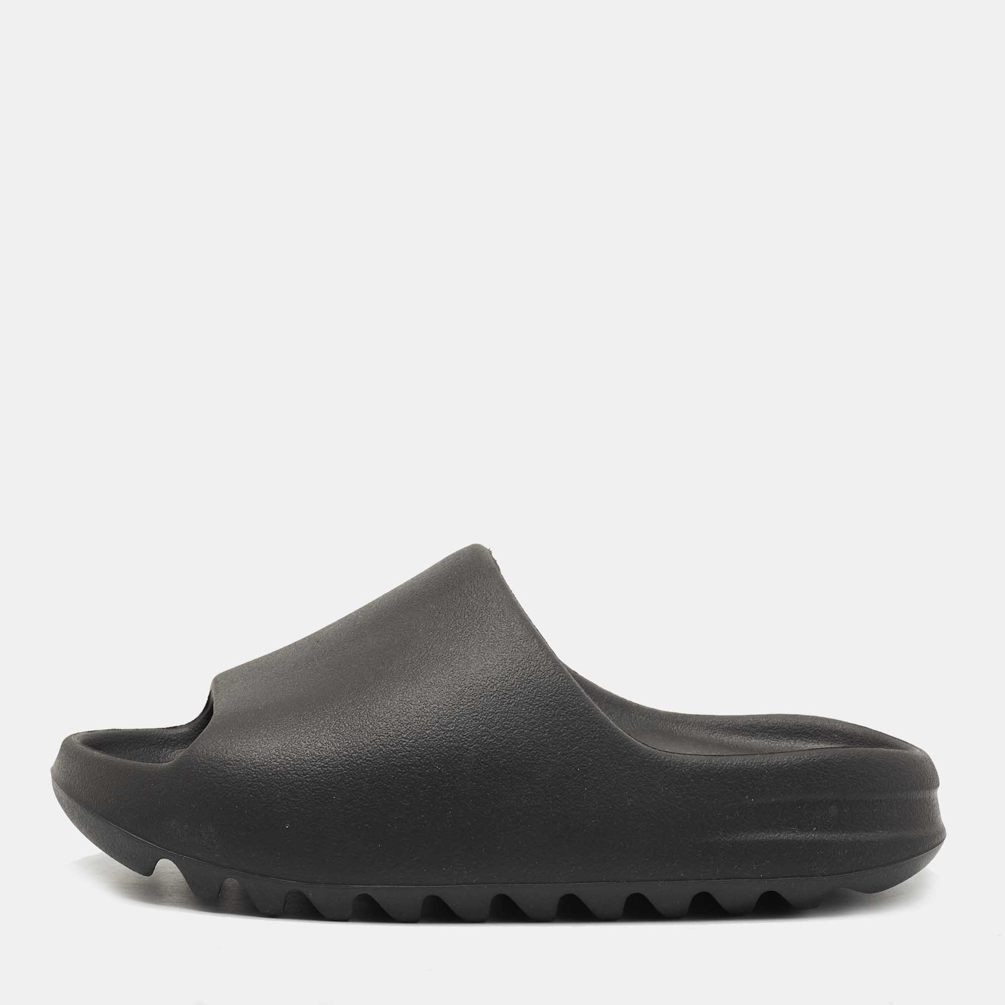 Yeezy x Adidas Black Rubber Onyx Flat Slides Size 39 Yeezy x