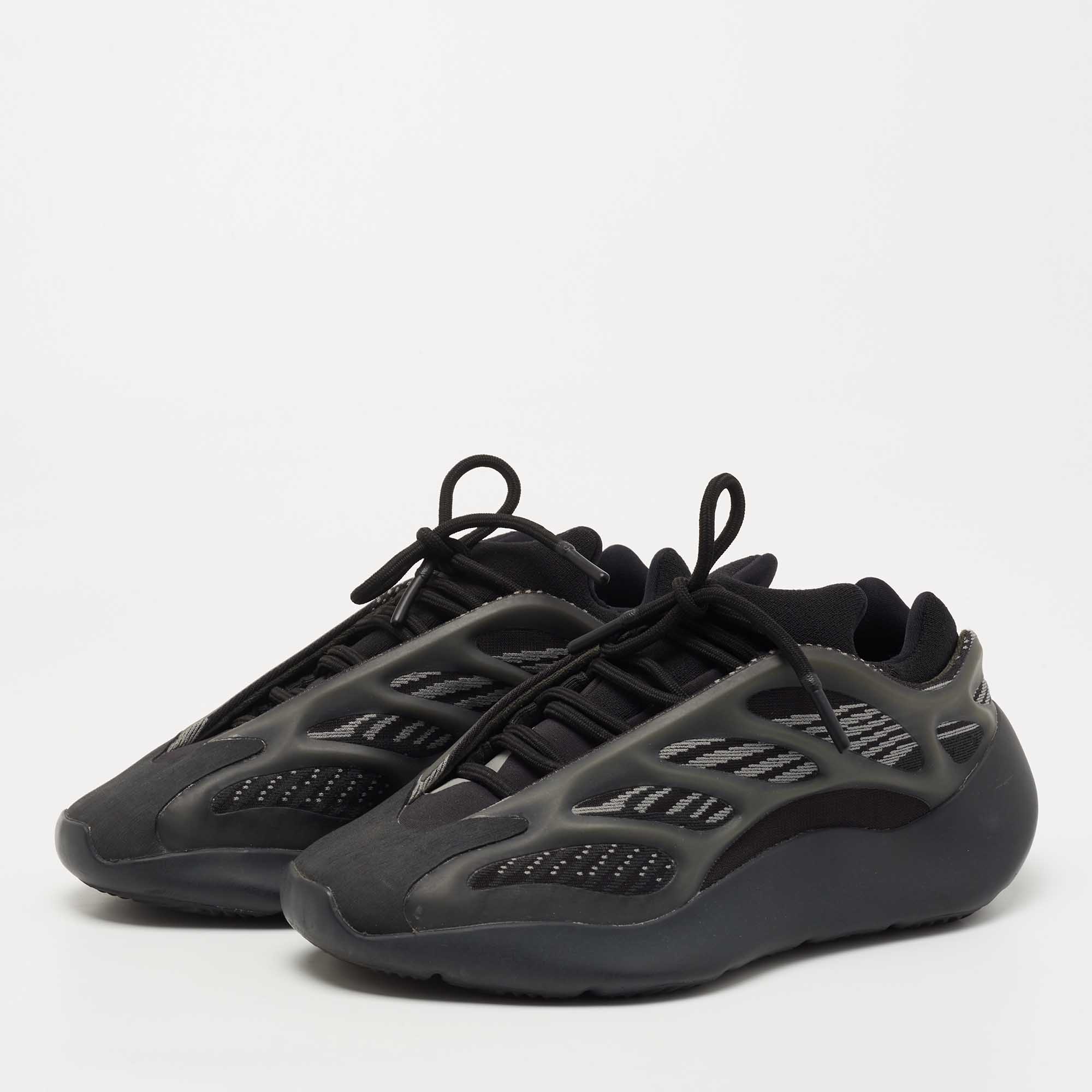 

Yeezy x Adidas Black Fabric and Rubber YEEZY 700 V3 "Alvah" Sneakers Size 37 1/3