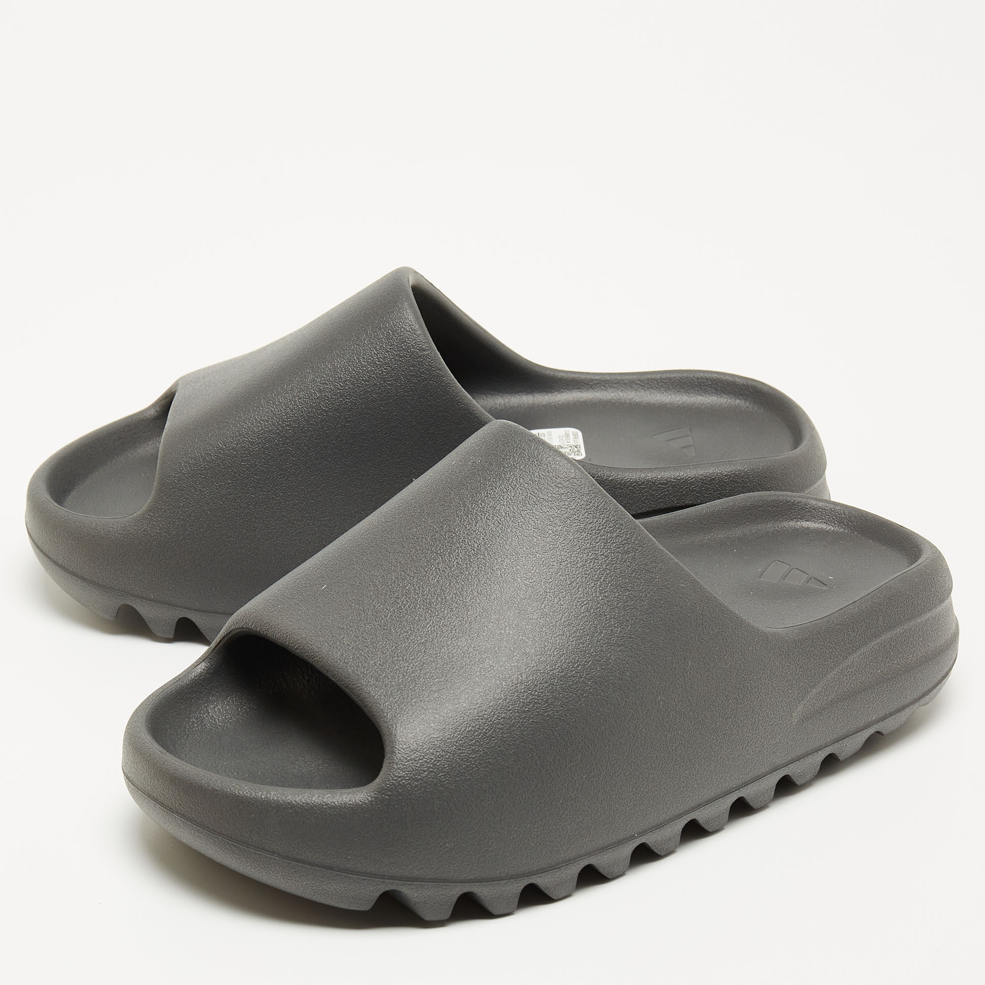 

Yeezy x Adidas Black Rubber Onyx Flat Slides Size, Grey