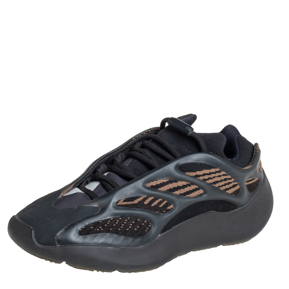Pre Owned Yeezy x Adidas Black Mesh And Polyurethane 700 V3 Clabro Sneakers Size 39 1/3