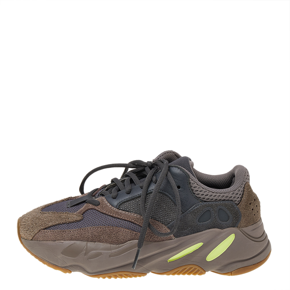 

Yeezy x adidas Brown/Grey Mesh And Suede Boost 700 Mauve Sneakers Size