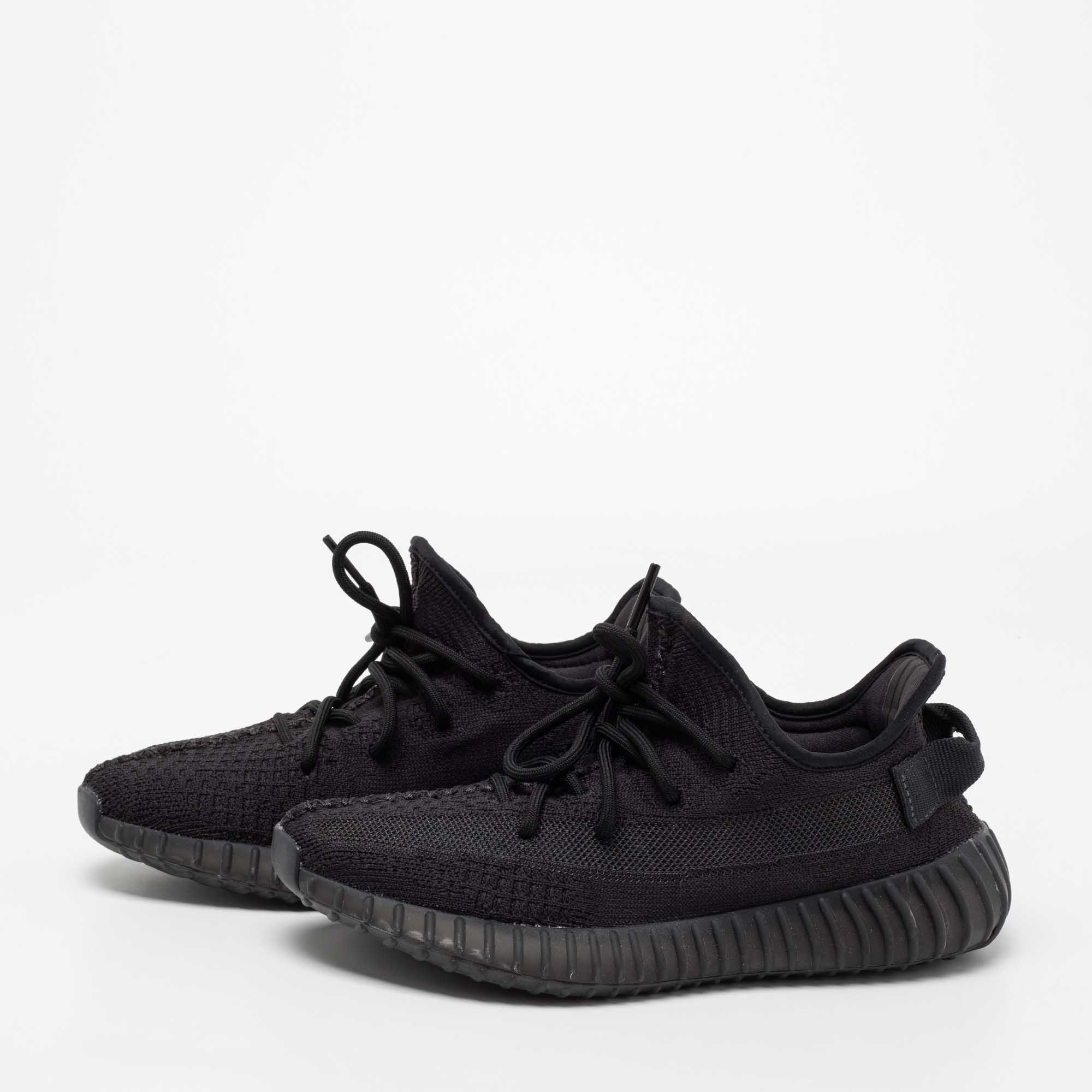 

Yeezy x Adidas Black Knit Fabric Boost 350 V2 Sneakers Size 39 1/3