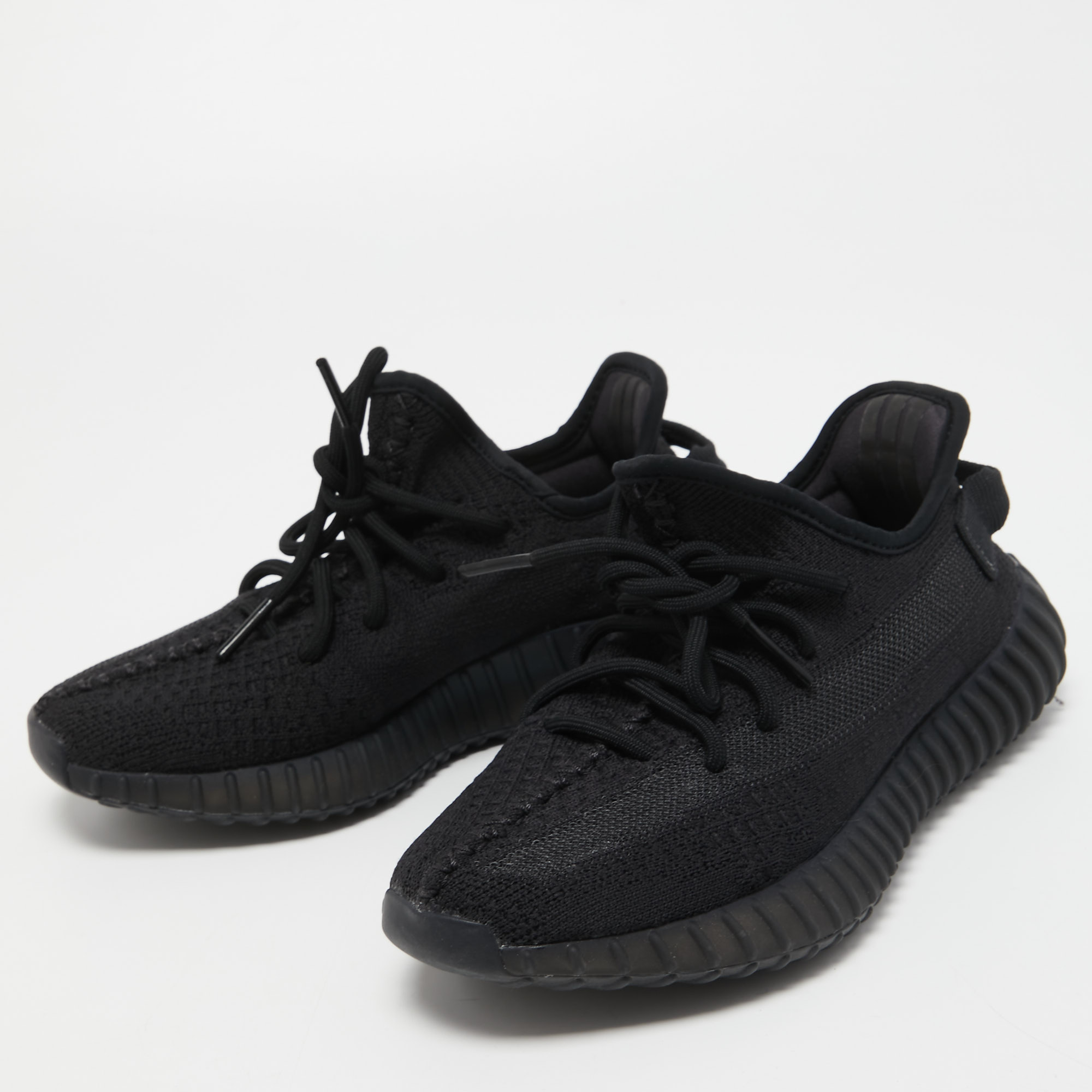 

Yeezy x Adidas Black Knit Fabric Boost 350 V2 Onyx Sneakers Size  1/3