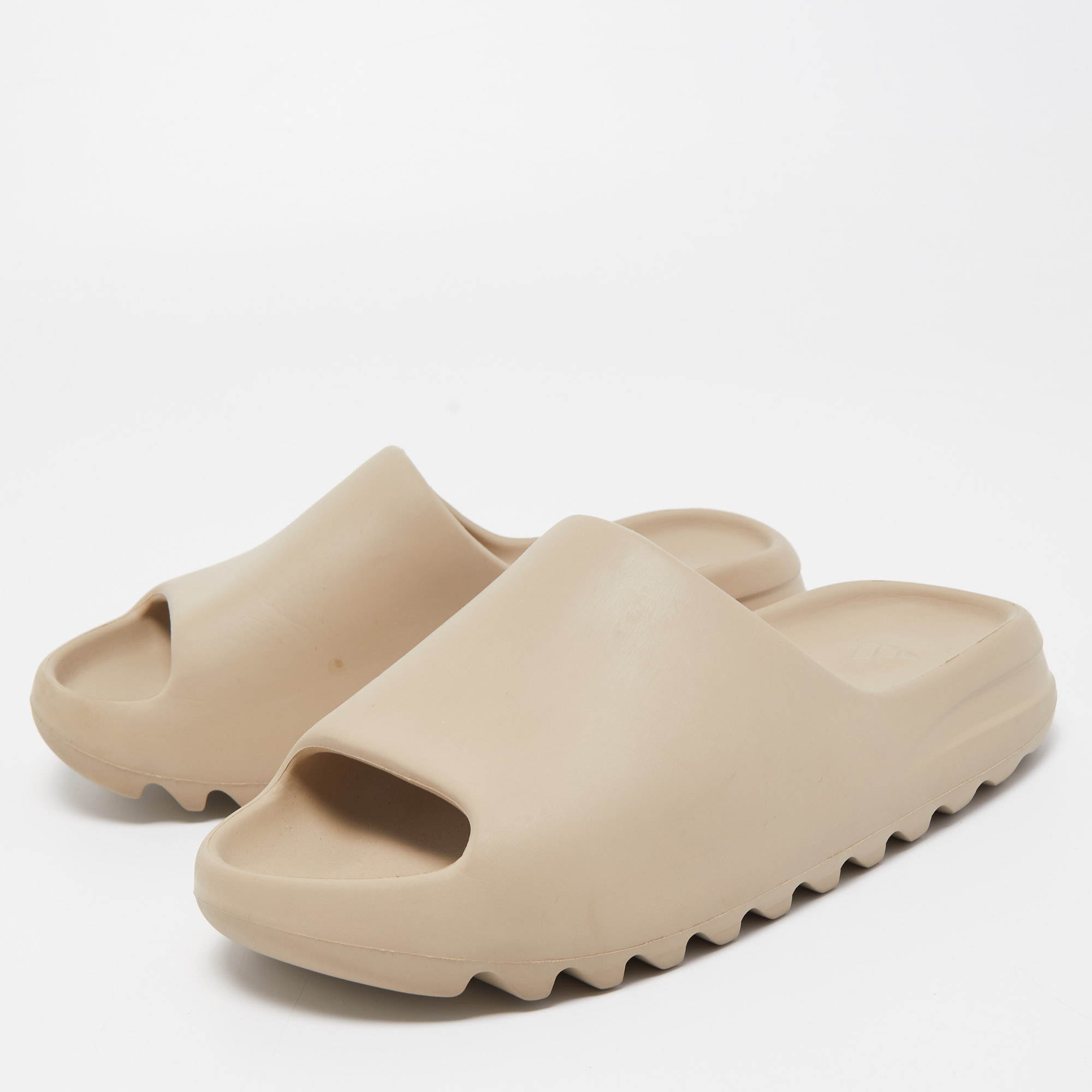 

Yeezy x Adidas Beige Rubber 'Pure' Slide Sandals Size