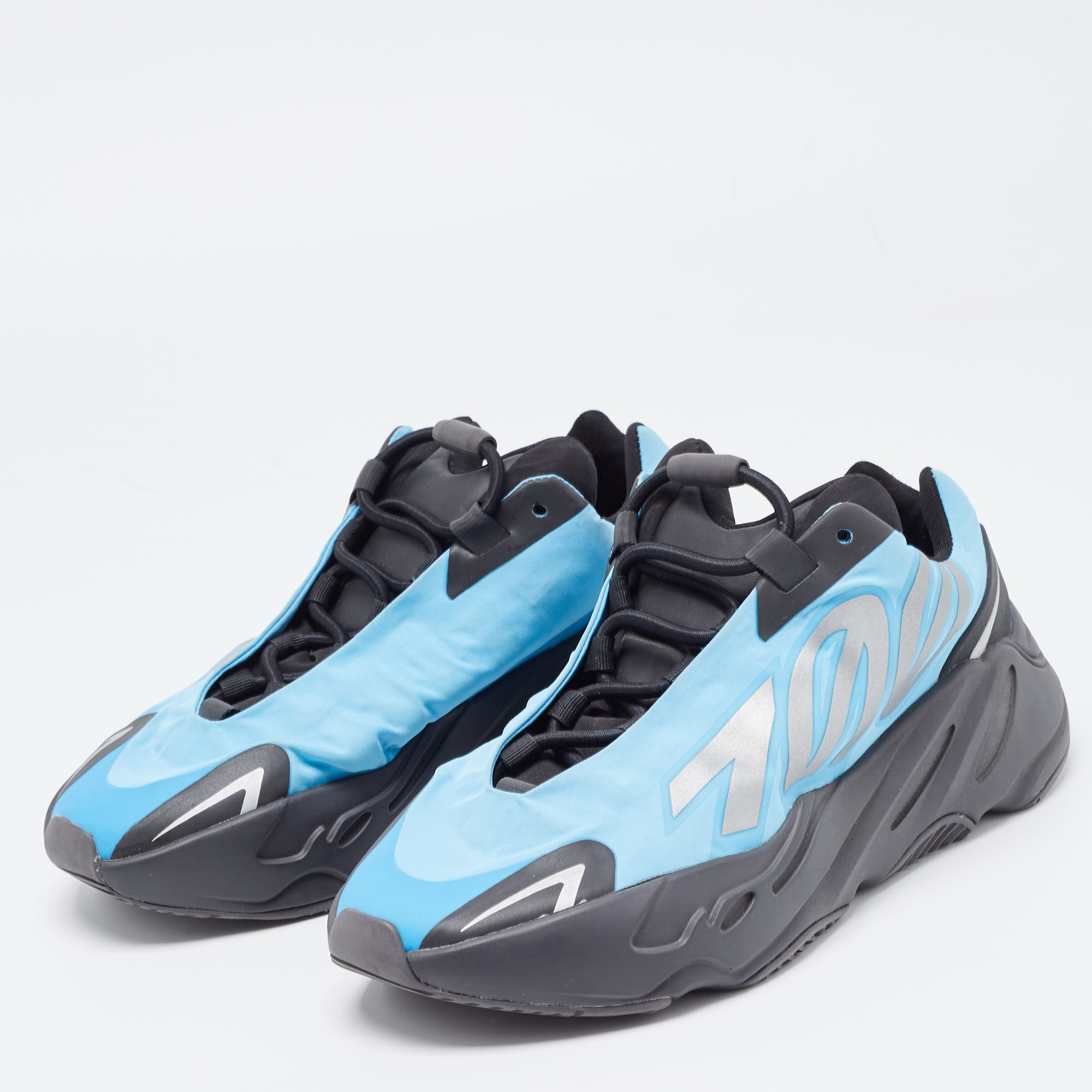

Yeezy x adidas Blue/Black Nylon Boost 700 V2 Sneakers Size