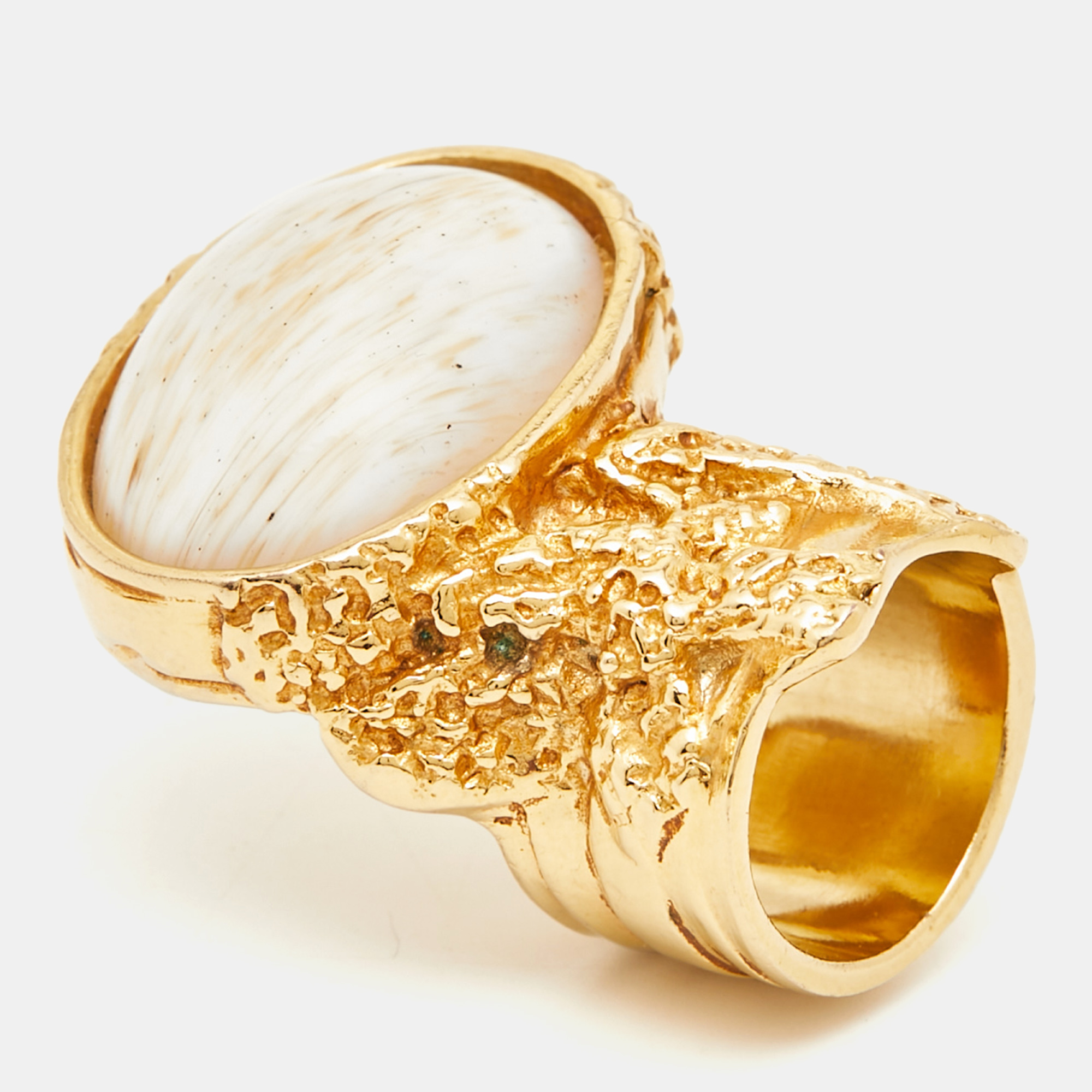 

Yves Saint Laurent Arty White Cabochon Glass Gold Tone Ring Size