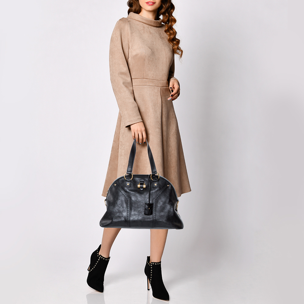

Yves Saint Laurent Black Leather Large Muse Bag