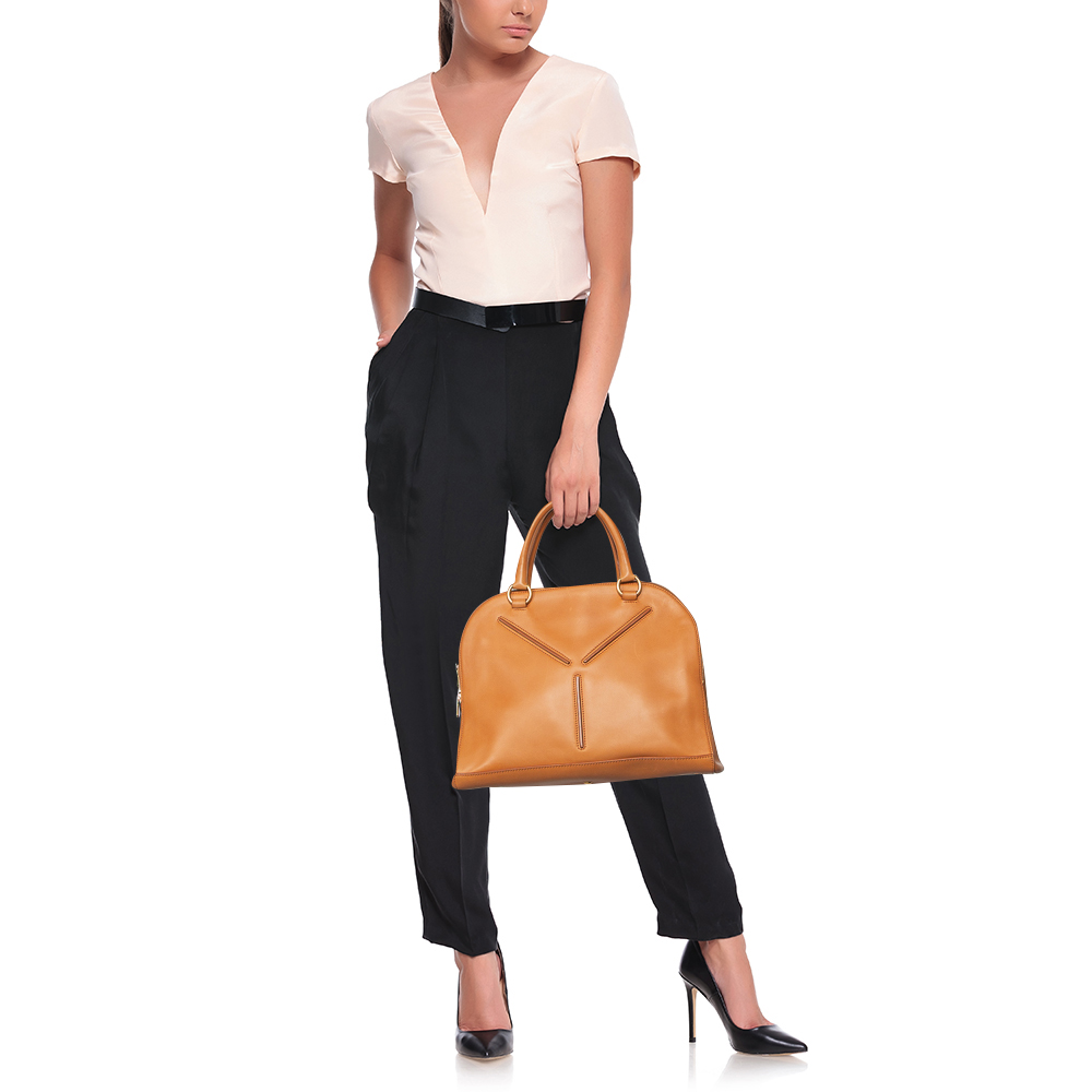 

Yves Saint Laurent Tan Leather Sac 32 Bag