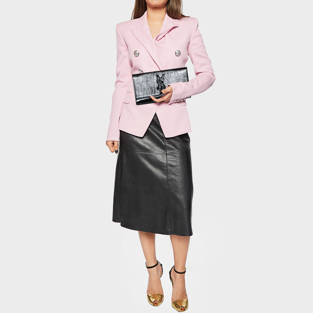 

Yves Saint Laurent Black Patent Leather Belle De Jour Flap Clutch