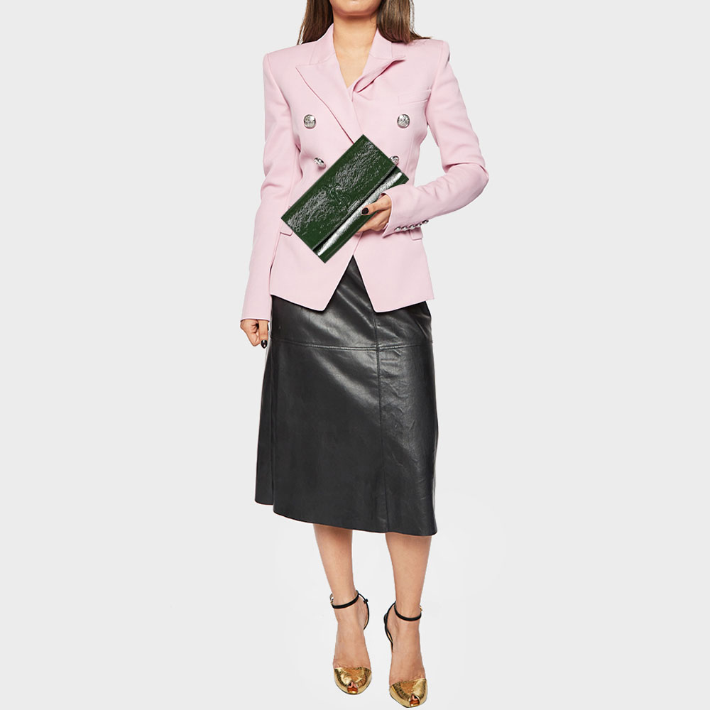 

Yves Saint Laurent Dark Green Patent Leather Belle De Jour Clutch