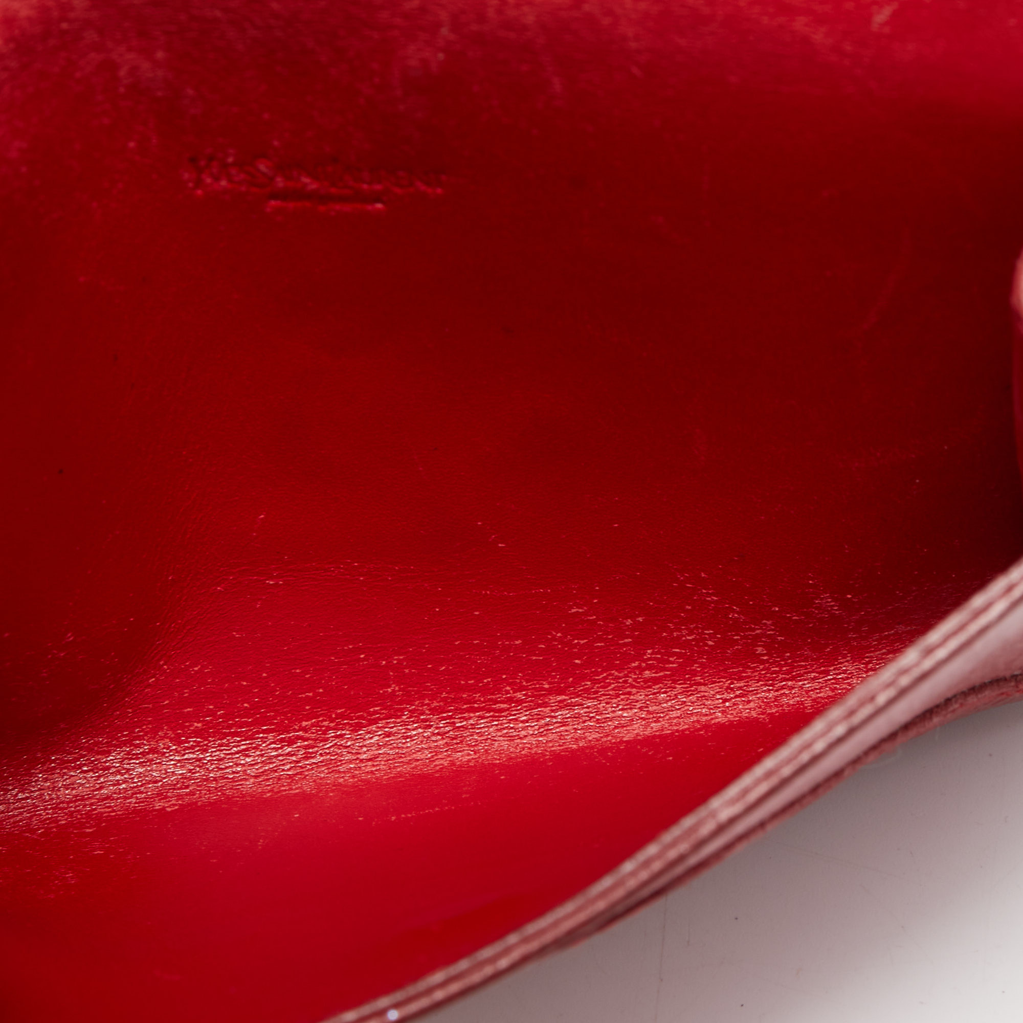 

Yves Saint Laurent Red Patent Leather Belle De Jour Flap Compact Wallet