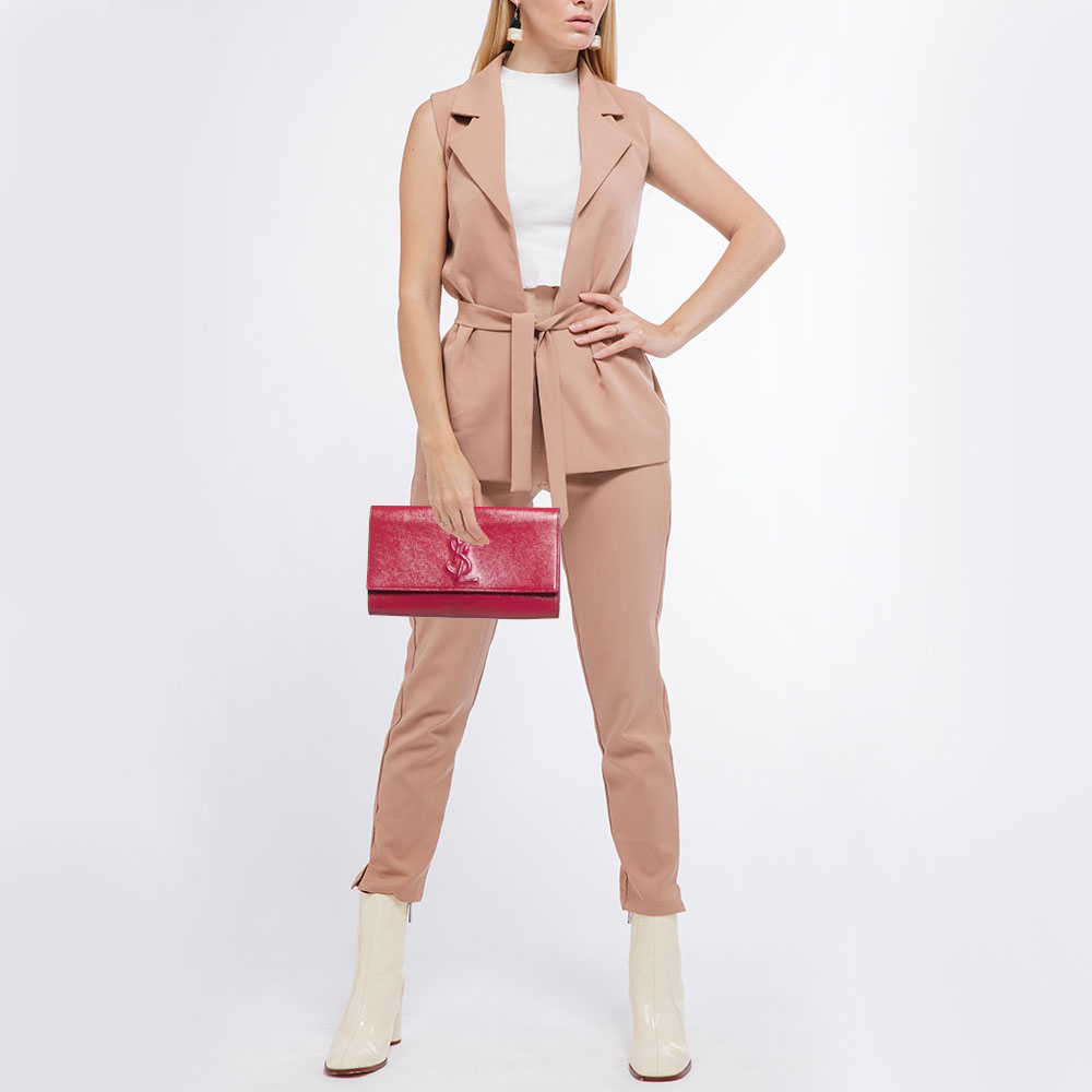 

Yves Saint Laurent Magenta Patent Leather Belle De Jour Flap Clutch, Pink