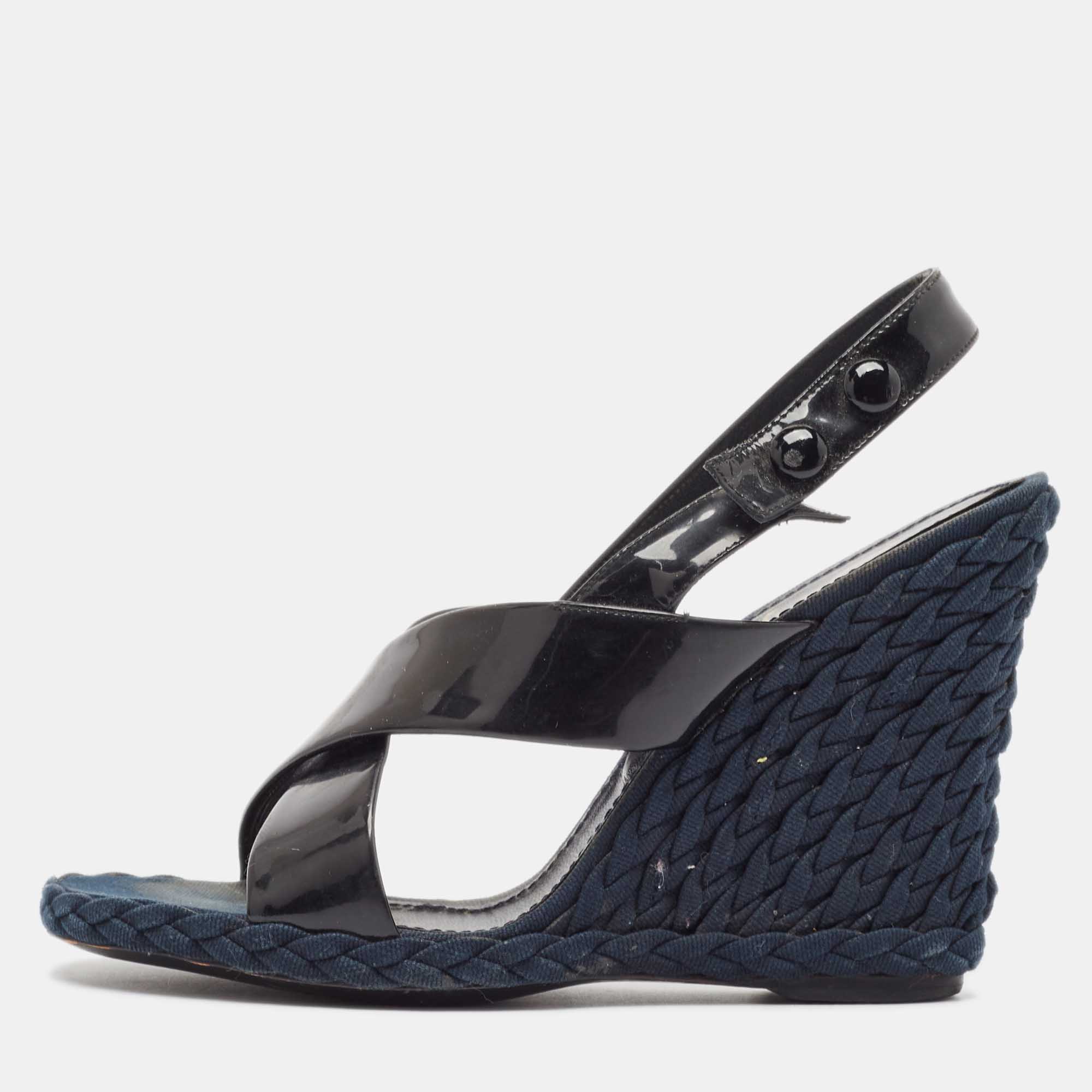 

Yves Saint Laurent Black Patent Leather Slingback Wedge Sandals Size