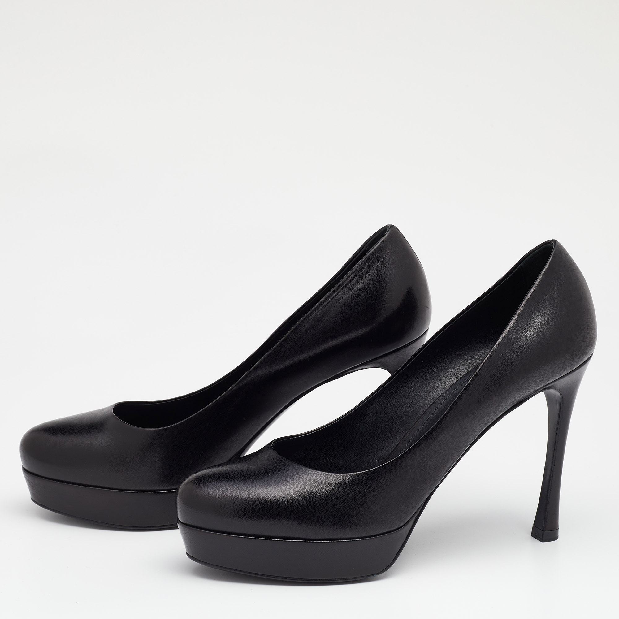 

Yves Saint Laurent Black Leather Round Toe Platform Pumps Size