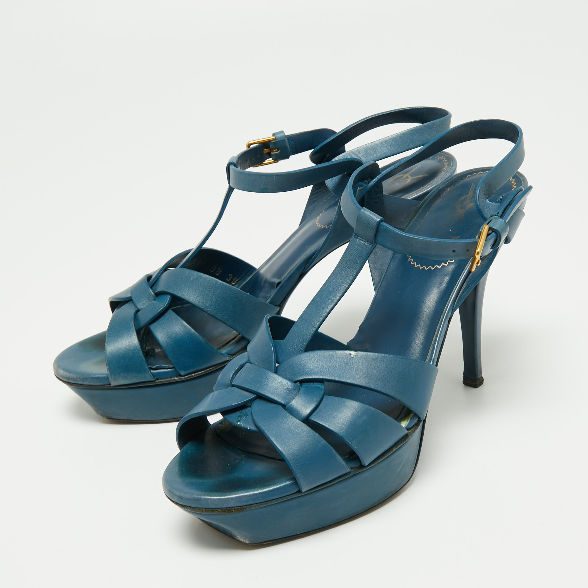 

Yves Saint Laurent Blue Leather Tribute Sandals Size