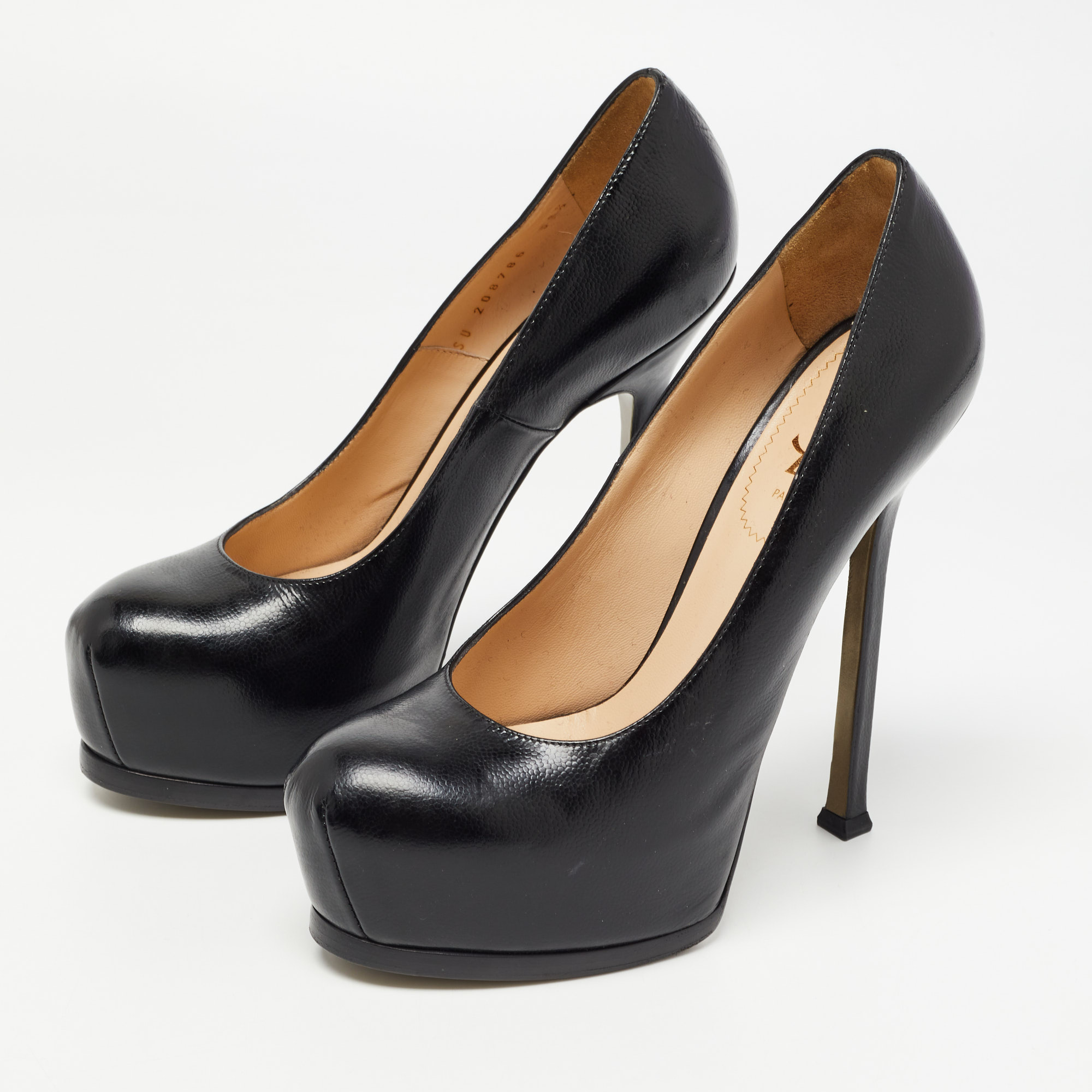 

Yves Saint Laurent Black Leather Tribtoo Pumps Size