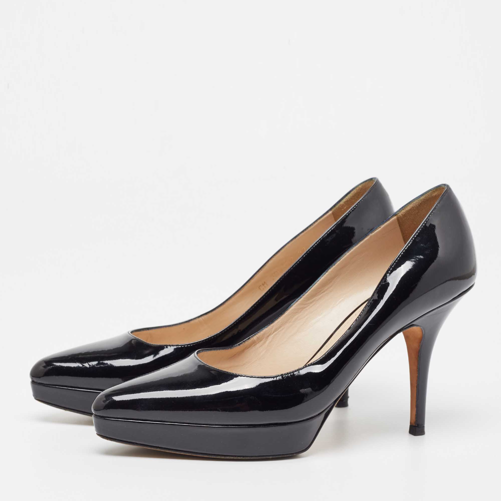 

Yves Saint Laurent Black Patent Leather Platform Pointed Toe Pumps Size